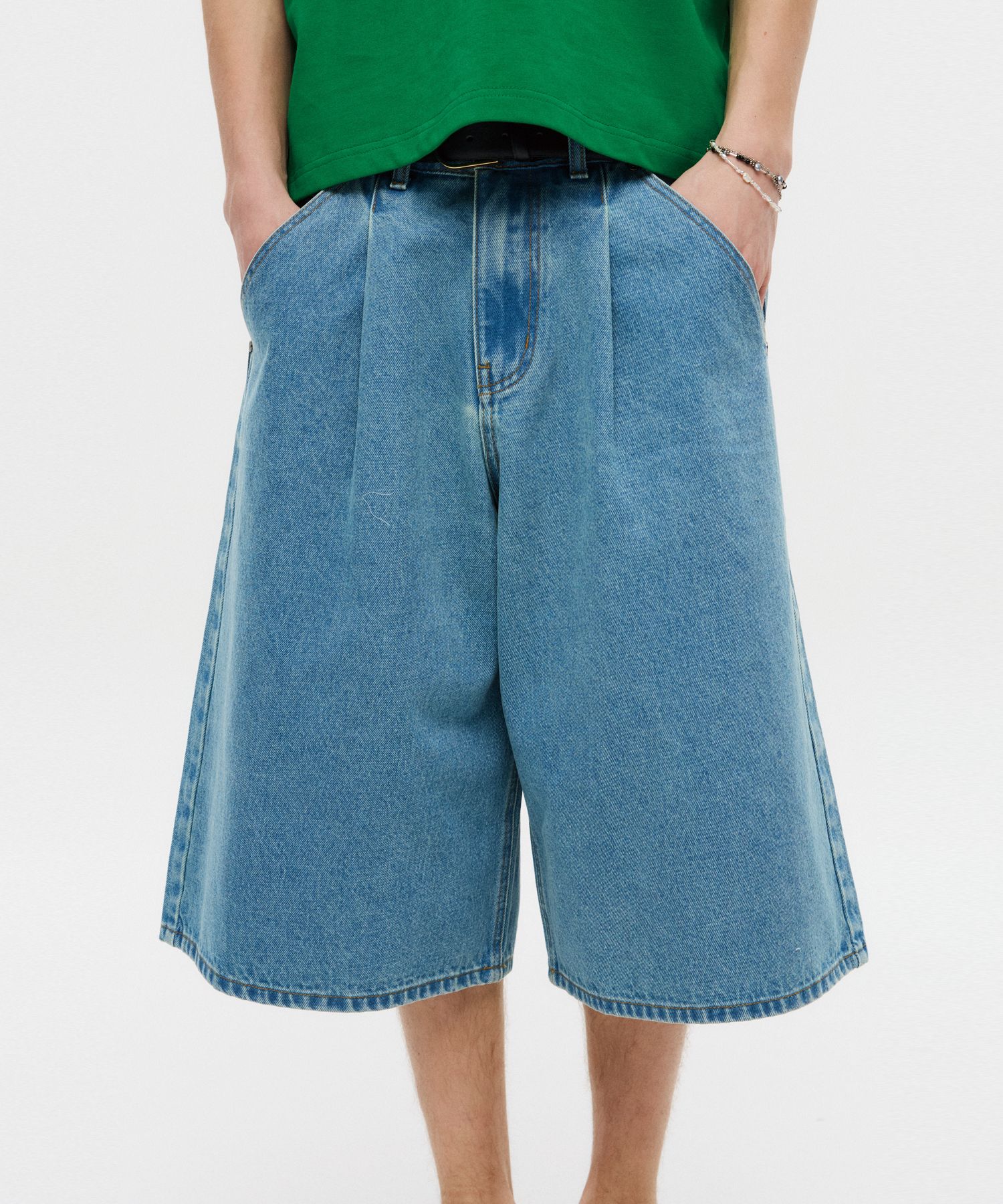 デニム・ジーパン DNSR One-Tuck Bermuda Denim Pants 5SH145 MUSINSA | DNSR One-Tuck Bermuda Denim Pants Blue