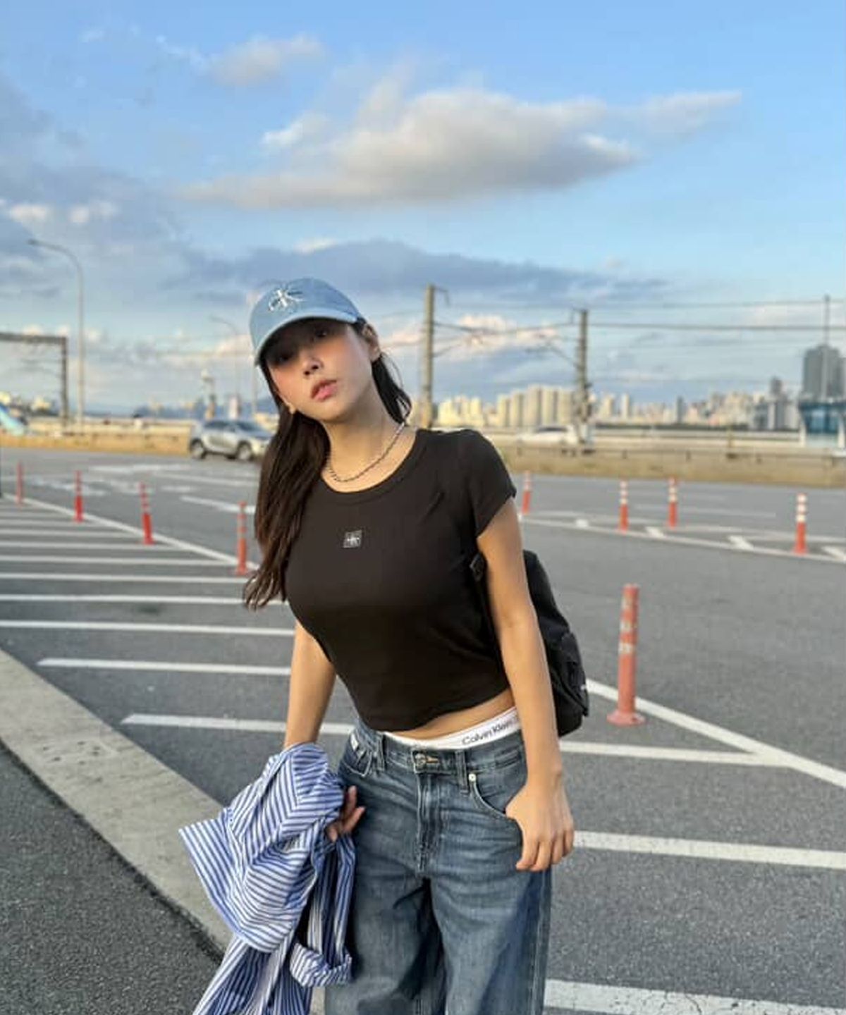캘빈클라인 진(CALVIN KLEIN JEANS) 여성 우븐라벨 립 베이비 티 47C200G UB1