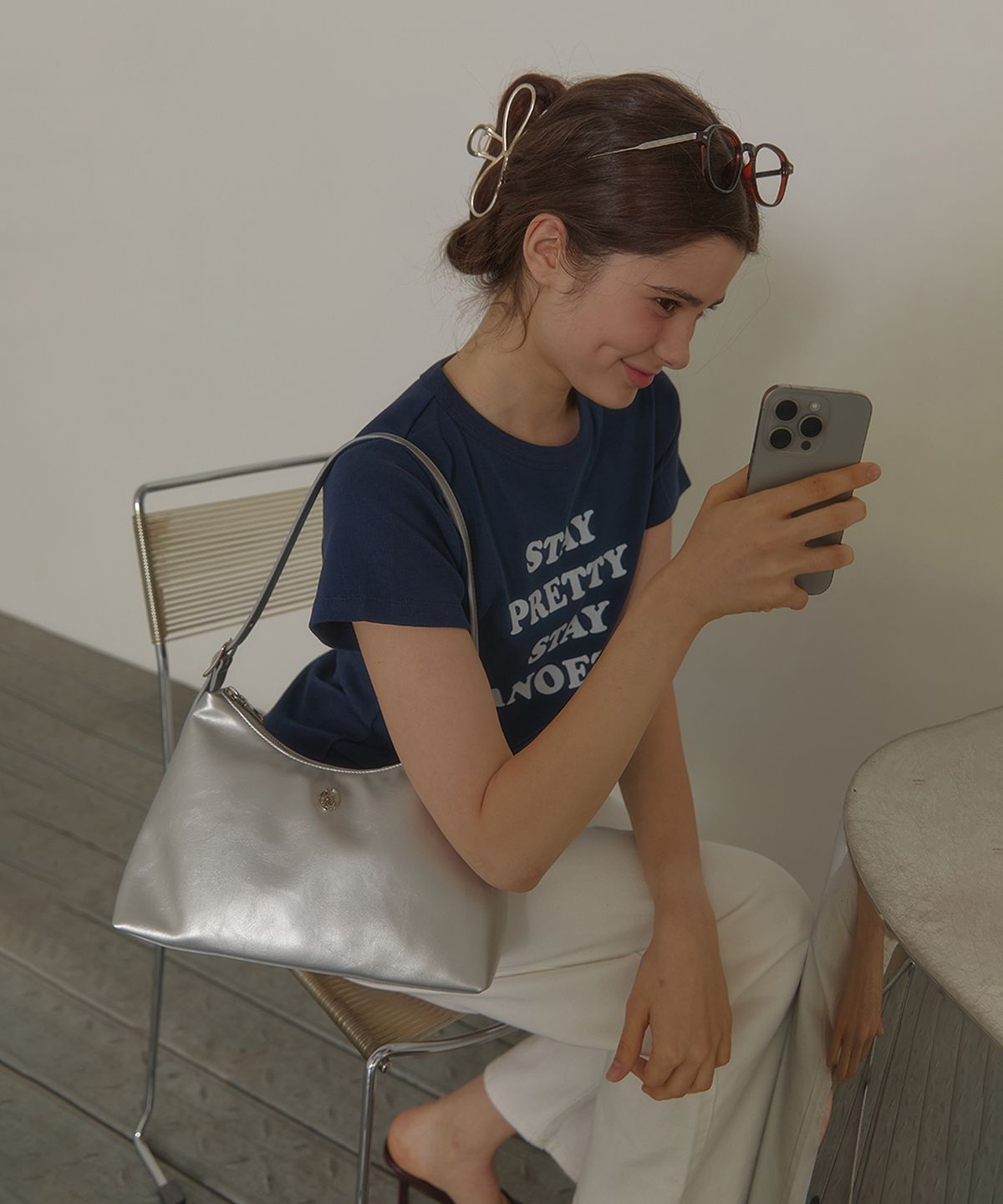 아노에틱(ANOETIC) ANC STAY PRETTY T-SHIRT_NAVY