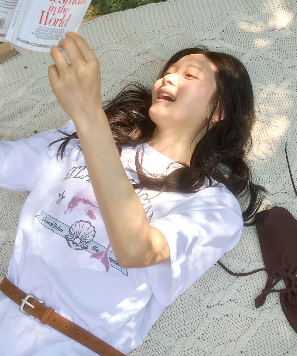 살롱 드 욘(SALON DE YOHN) Pink Dolphin Boxy T_ White