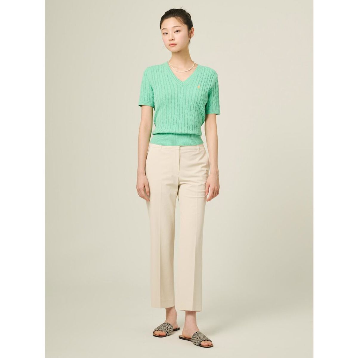 빈폴 레이디스(BEANPOLE LADIES) 폴리 혼방 스트레이트 9부 팬츠  아이보리 (BF5321C910)
