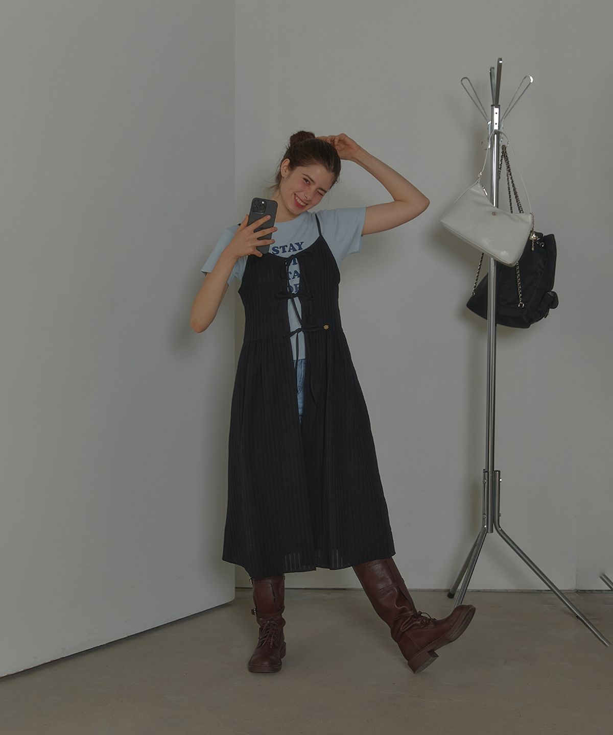 아노에틱(ANOETIC) ANC OPEN SLIT SLEEVELESS ONE-PIECE_BLACK