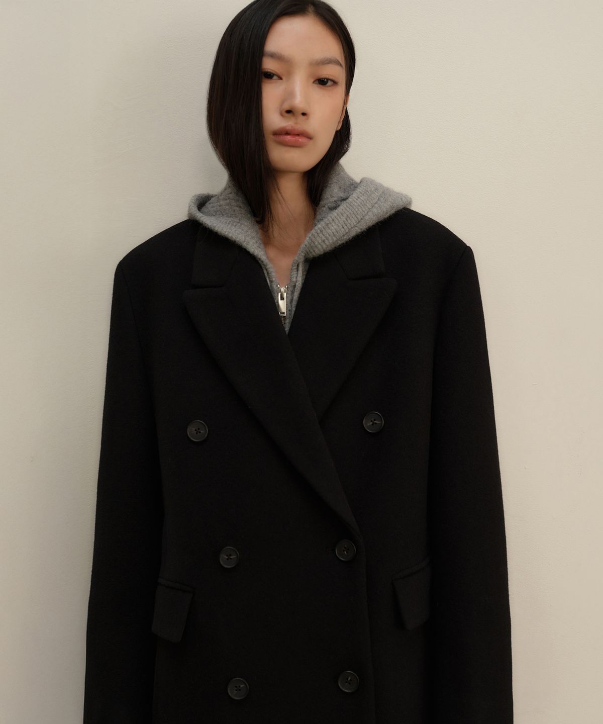 무신사 스탠다드 우먼(MUSINSA STANDARD WOMAN) 우먼즈 울 블렌드 오버 숄더 더블 하프 코트 [블랙]
