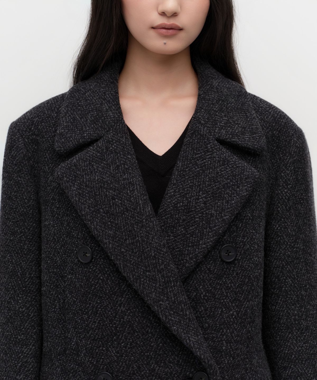무신사 스탠다드 우먼(MUSINSA STANDARD WOMAN) 우먼즈 울 블렌드 헤링본 오버 숄더 더블 맥시 코트 [차콜 그레이]