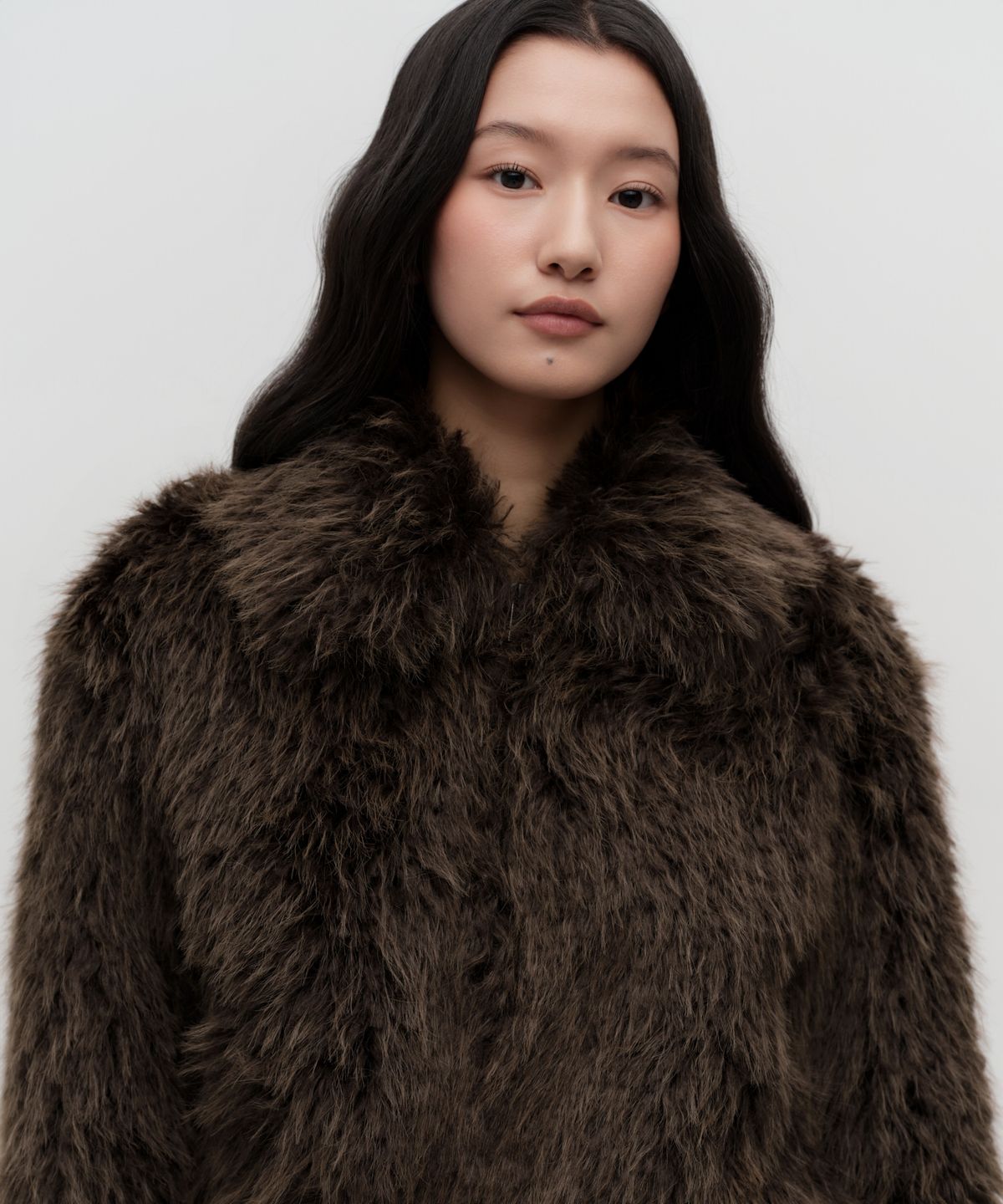 무신사 스탠다드 우먼(MUSINSA STANDARD WOMAN) 우먼즈 페이크 퍼 집업 재킷 [브라운]