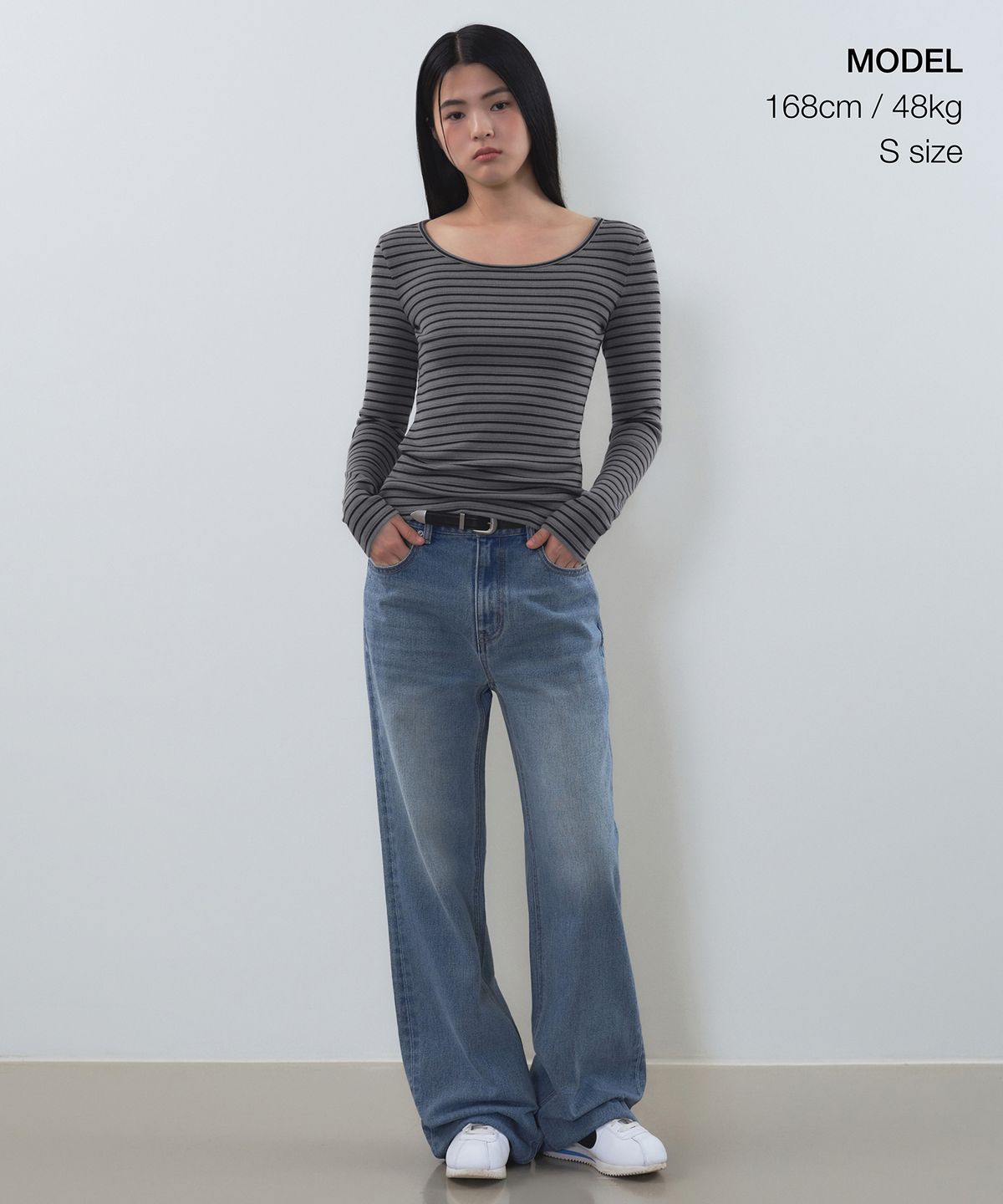 무신사 스탠다드 우먼(MUSINSA STANDARD WOMAN) 우먼즈 스트라이프 리브드 슬림 긴소매 티셔츠 [차콜 그레이]