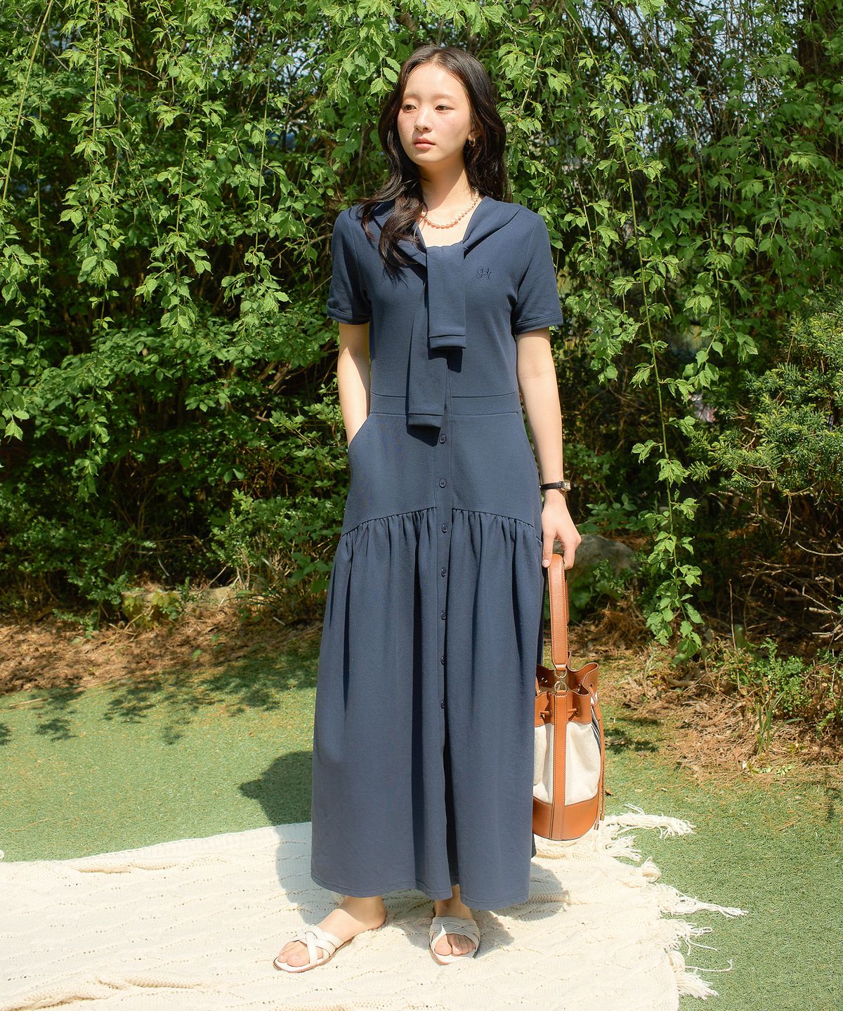 살롱 드 욘(SALON DE YOHN) Shawl Layered Long Dress_ Navy