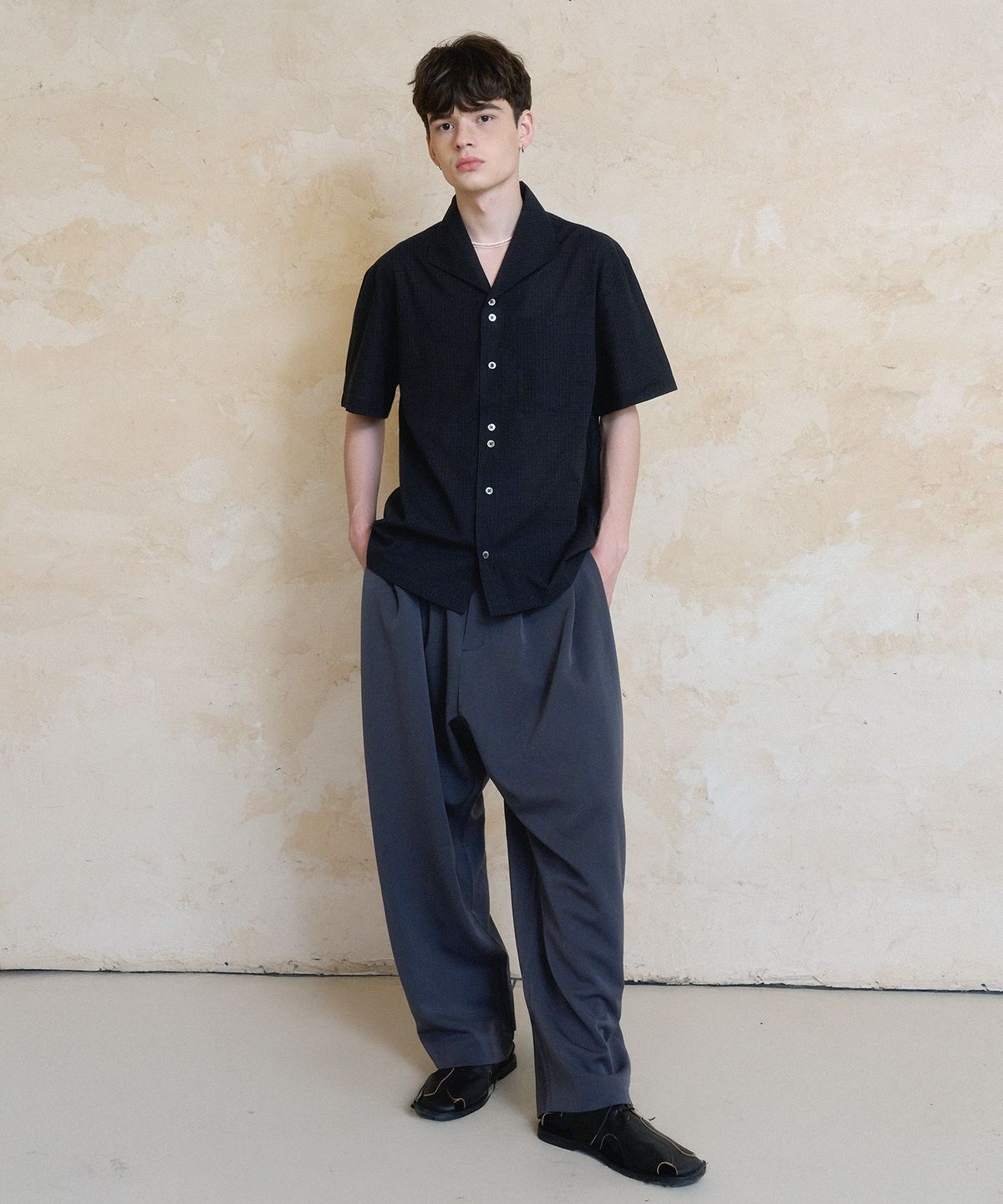노운(NOUN) wing collar shirts (navy)