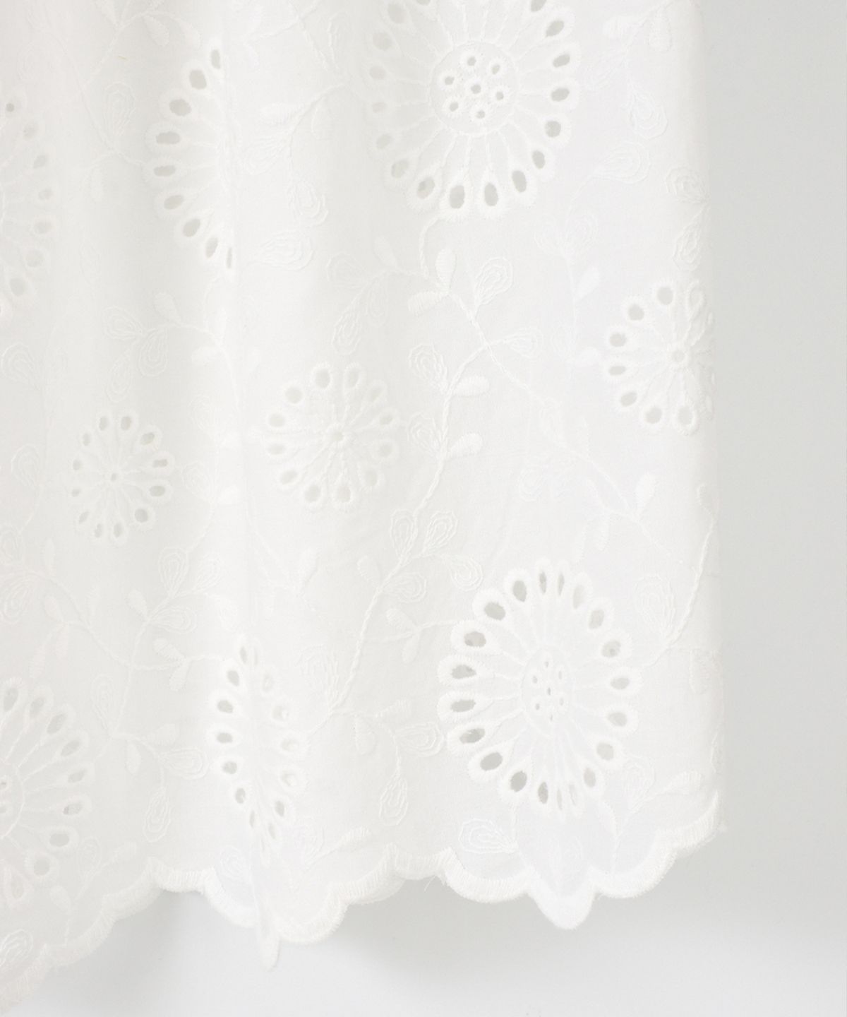 살롱 드 욘(SALON DE YOHN) Marine Grace Long Skirt_ White