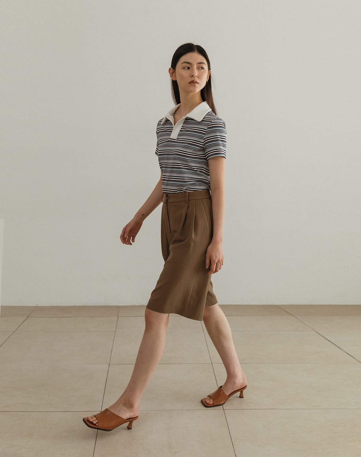 지에마르(GIEMAR) TWO TUCK BERMUDA PANTS BROWN 투 턱 버뮤다 팬츠 브라운