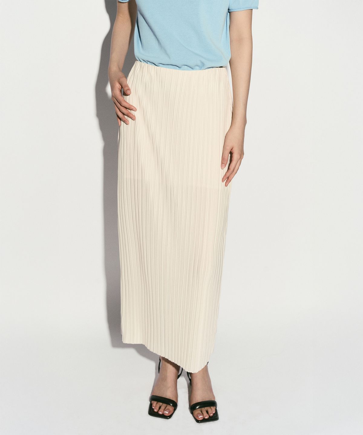 리이(RE RHEE) PLEATED MAXI SKIRT