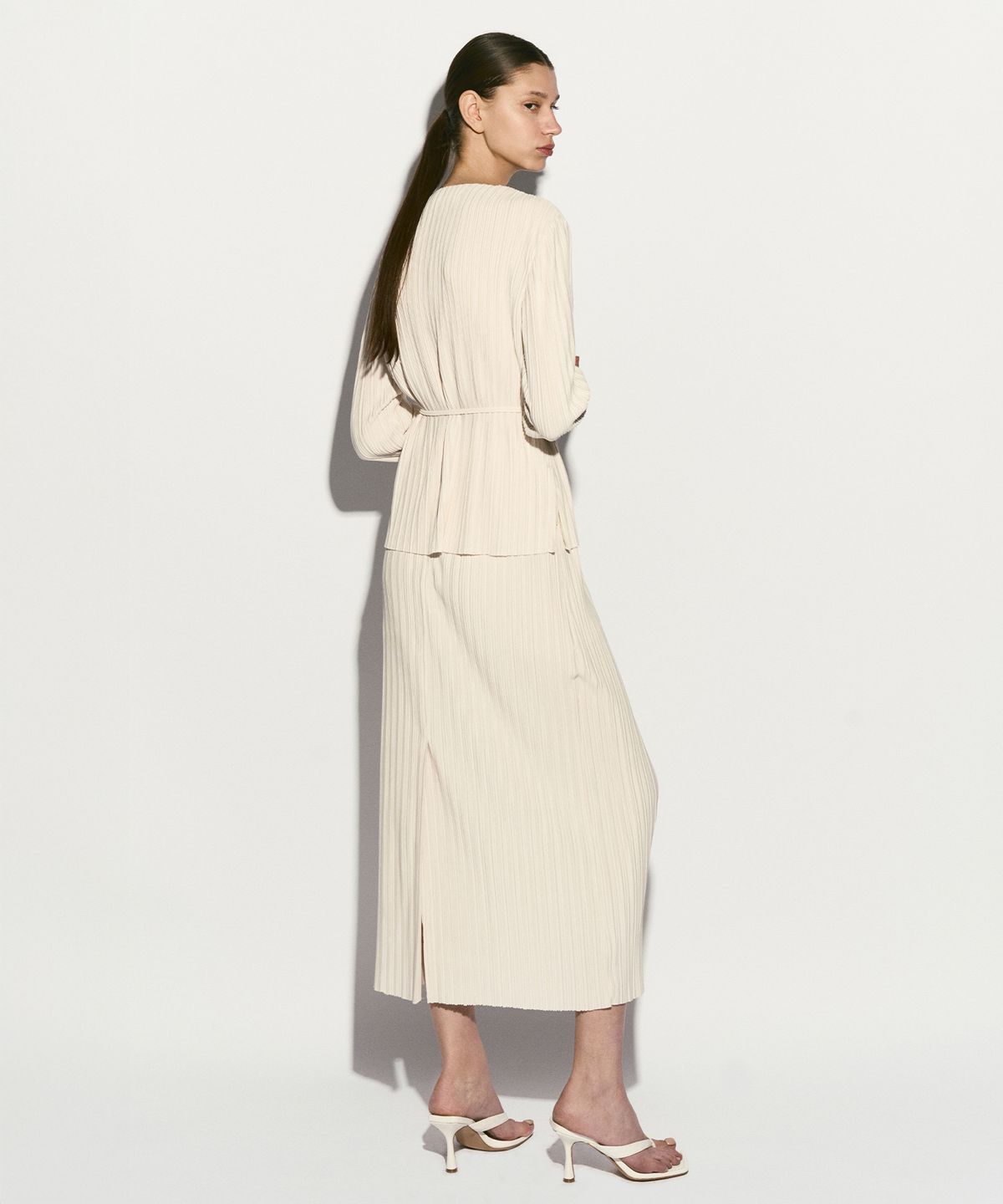 리이(RE RHEE) PLEATED MAXI SKIRT