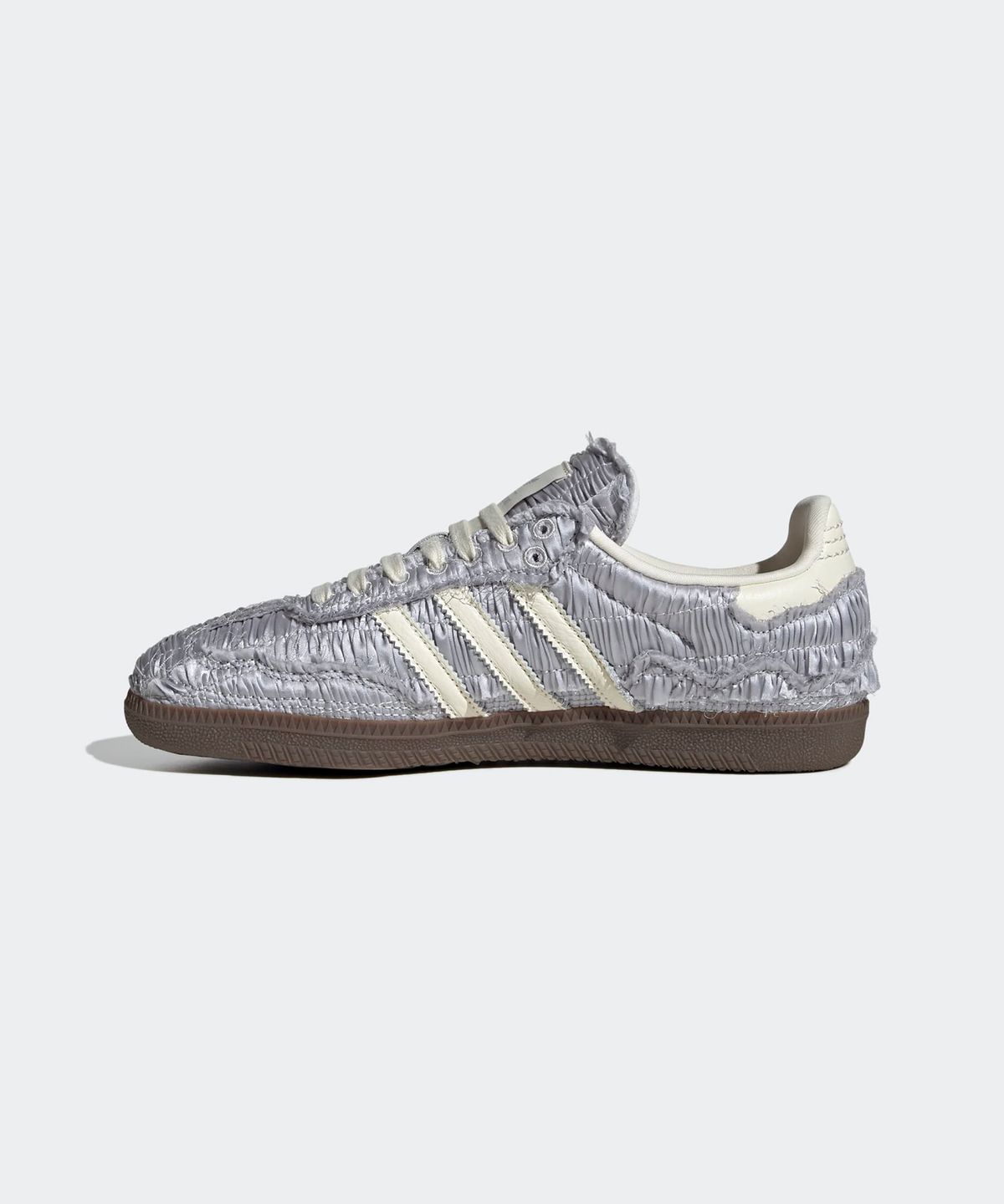 아디다스(ADIDAS) 아디다스 X 캐롤라인 후 삼바 OG 새틴 - 실버 / JP9283