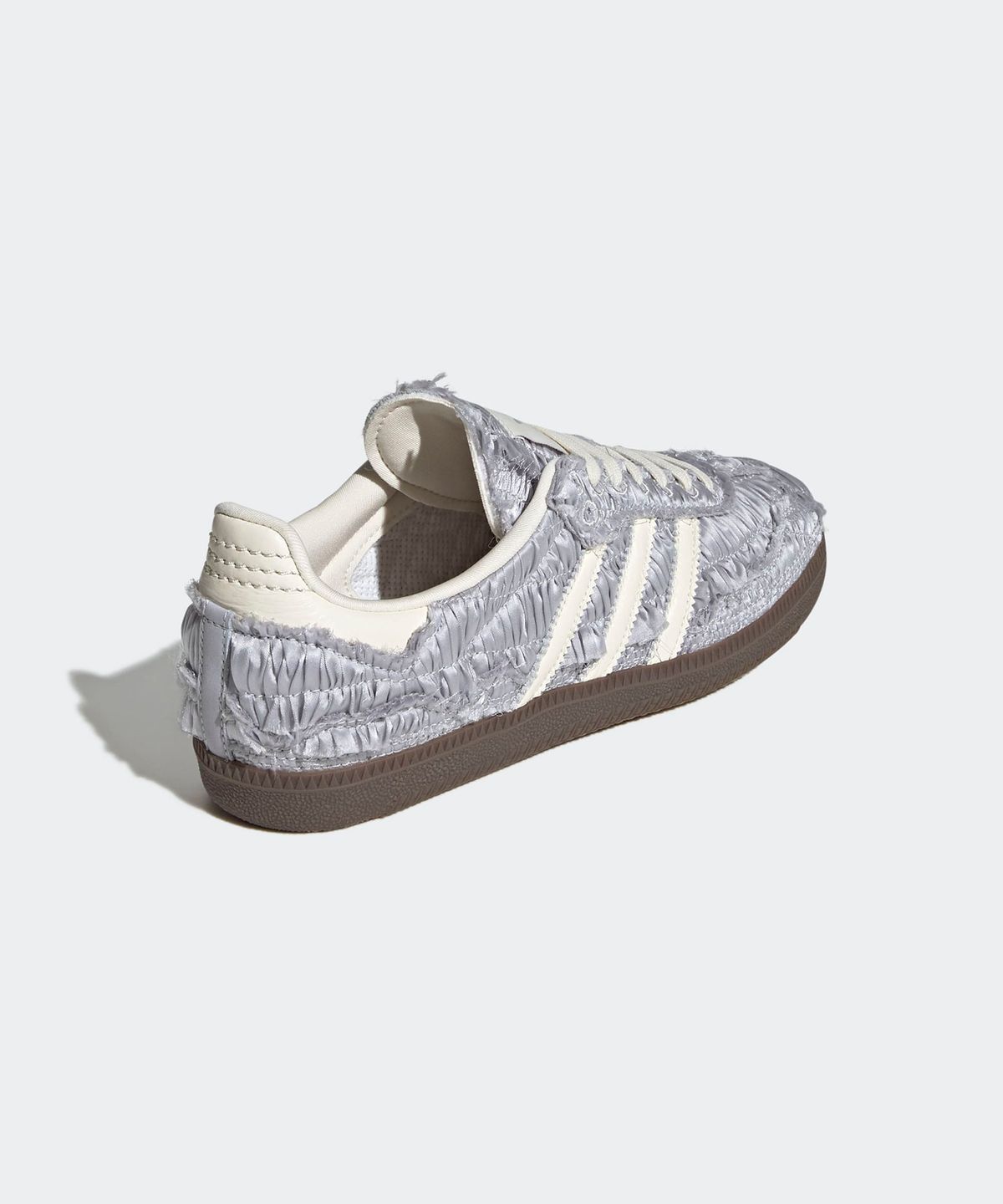 아디다스(ADIDAS) 아디다스 X 캐롤라인 후 삼바 OG 새틴 - 실버 / JP9283