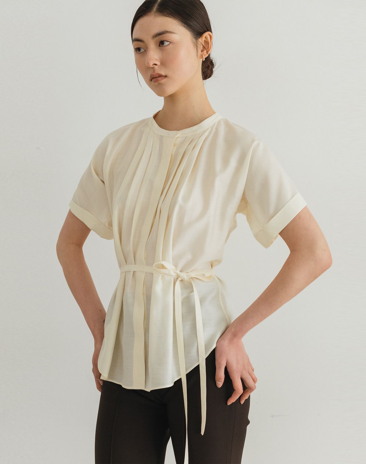 지에마르(GIEMAR) SUMMER STRAP BLOUSE IVORY 섬머 스트랩 블라우스 아이보리