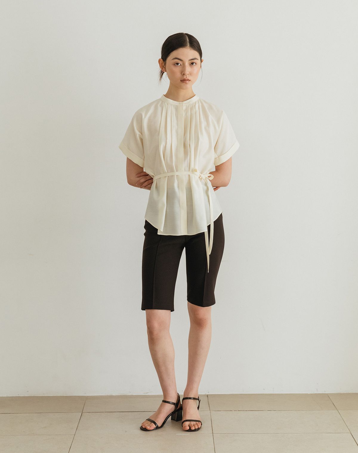 지에마르(GIEMAR) SUMMER STRAP BLOUSE IVORY 섬머 스트랩 블라우스 아이보리