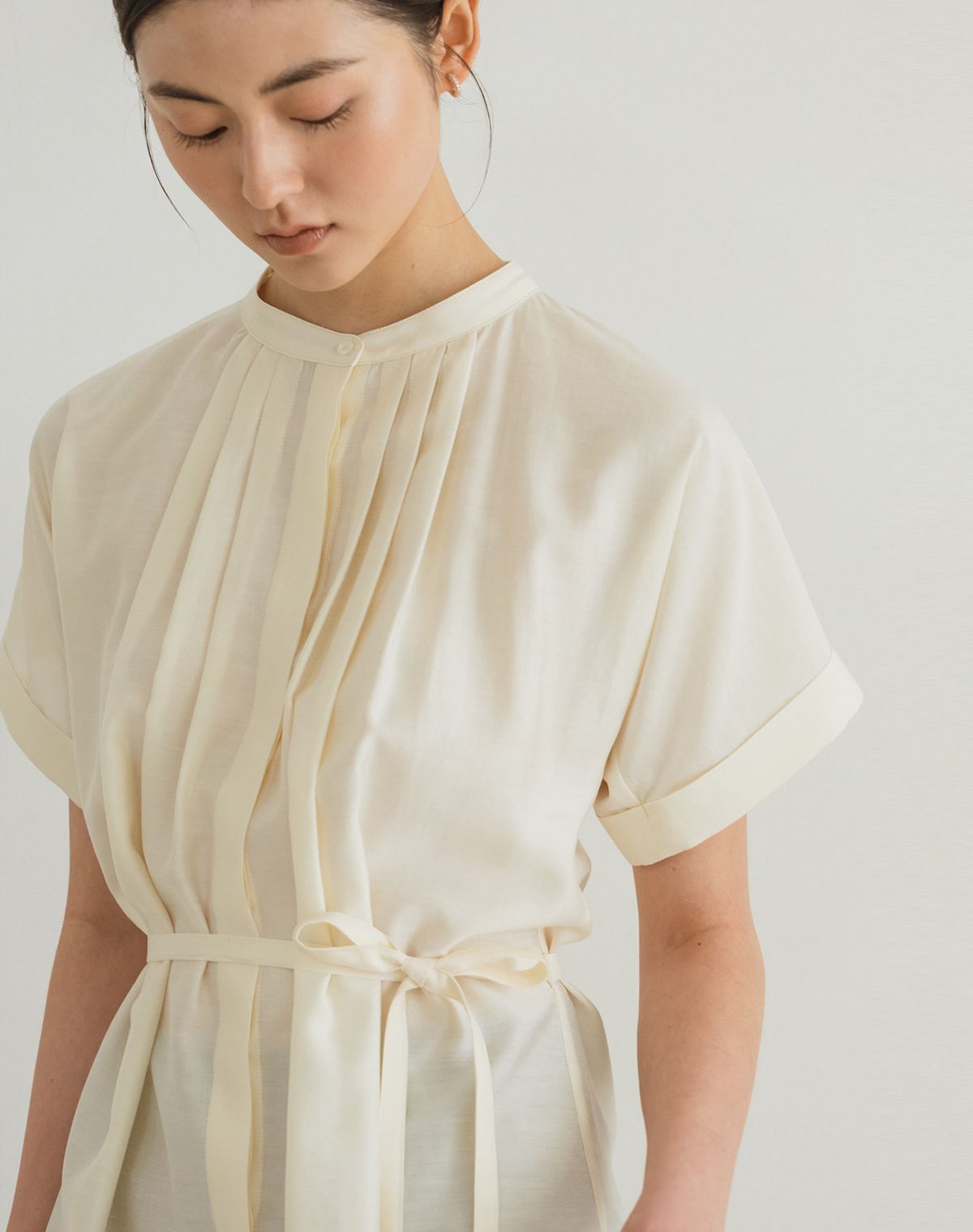 지에마르(GIEMAR) SUMMER STRAP BLOUSE IVORY 섬머 스트랩 블라우스 아이보리