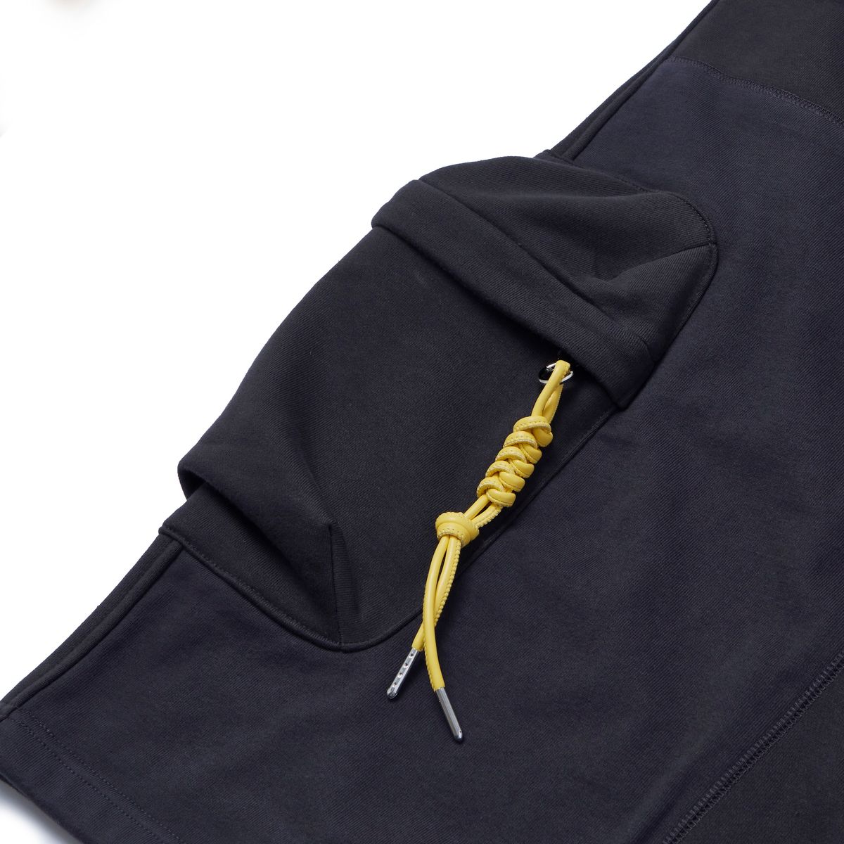 가먼츠팹(GARMENTS FAB) Cargo Bermuda Sweatpants (CHARCOAL)