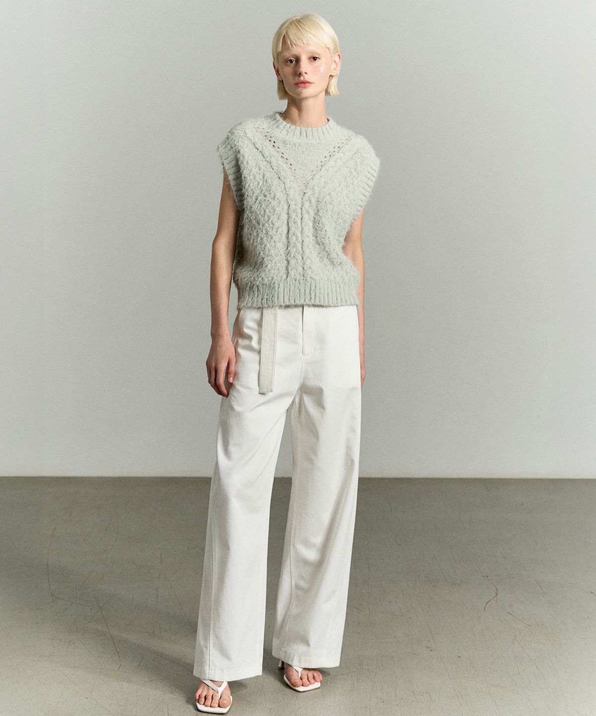 리이(RE RHEE) BELTED STRAIGHT LEG TROUSER IVORY