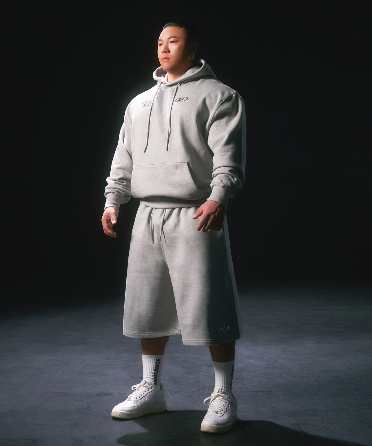 본투윈(BORN TO WIN) SQUID GAME CHARACTER HOODIE [MELANGE GREY]