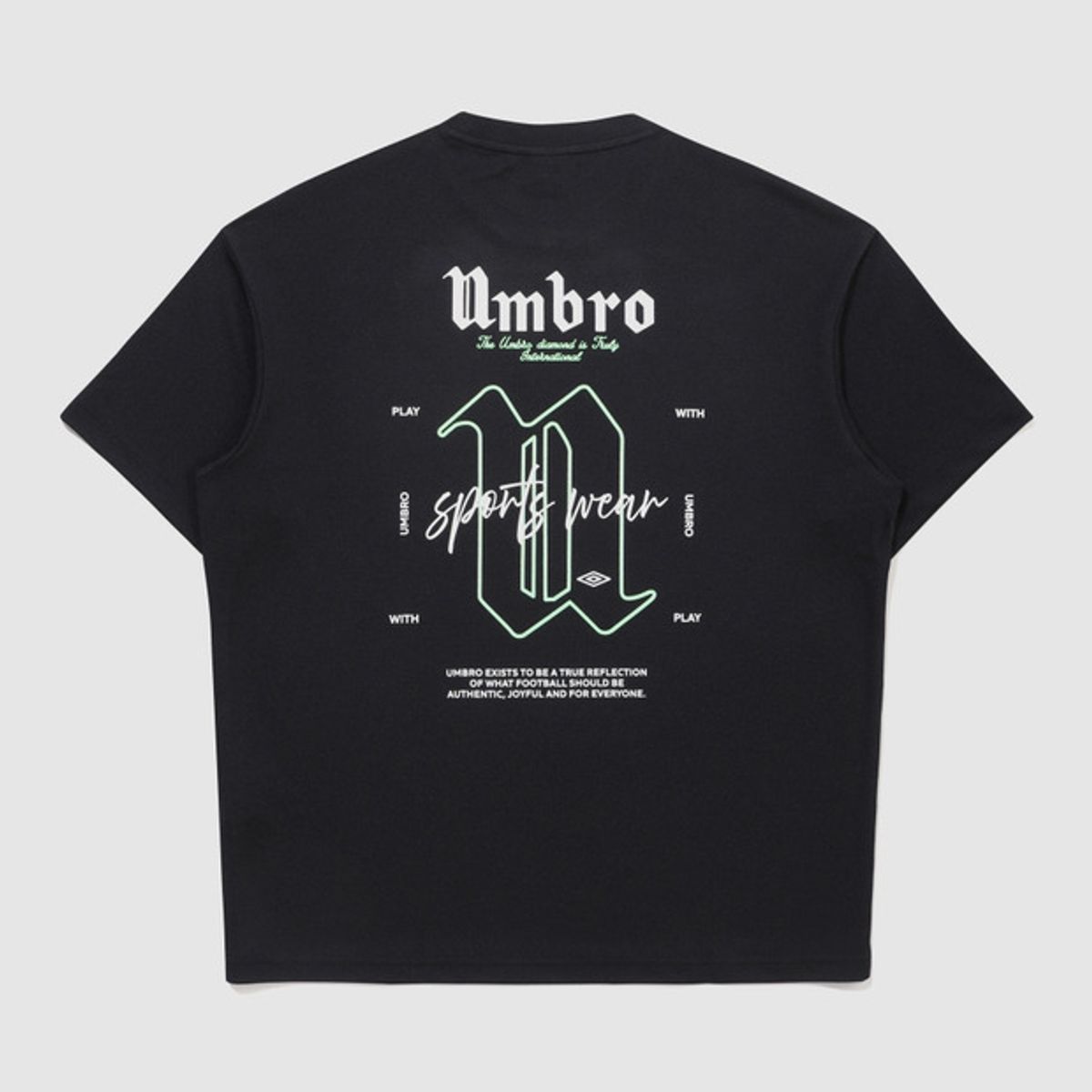 엄브로(UMBRO) 쿨피케 레터 반팔 티셔츠 블랙(UQ321CRS73)