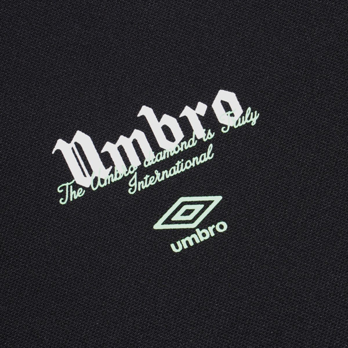 엄브로(UMBRO) 쿨피케 레터 반팔 티셔츠 블랙(UQ321CRS73)
