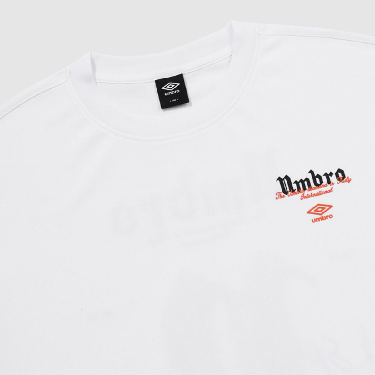 엄브로(UMBRO) 쿨피케 레터 반팔 티셔츠 화이트(UQ321CRS73)