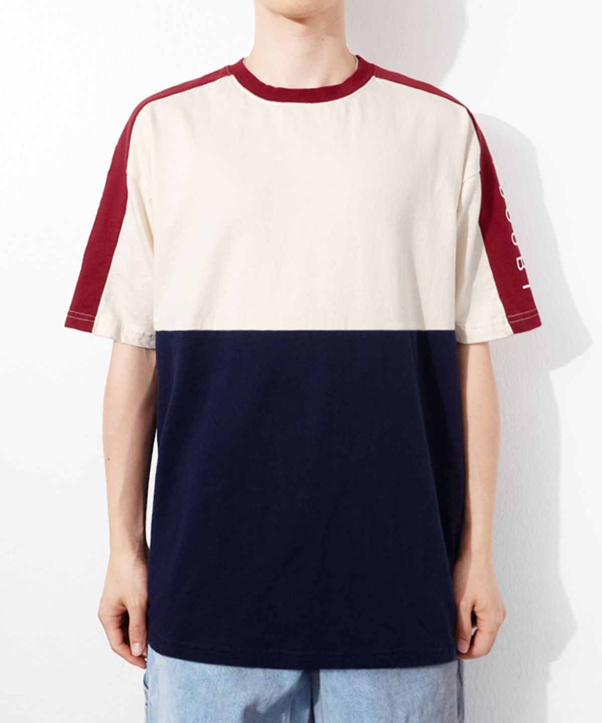 큐티에잇 가먼츠(QT8 GARMENTS) OC Tricolor Tee (Burgundy)