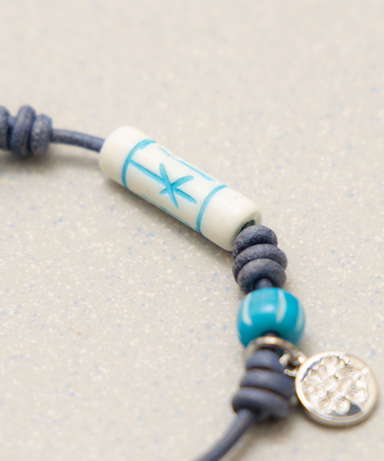★tow tow archive★ praying bracelet white TBH42ABTB021 MUSINSA公式 | TOWTOW ARCHIVE Praying Bracelet Ciblu
