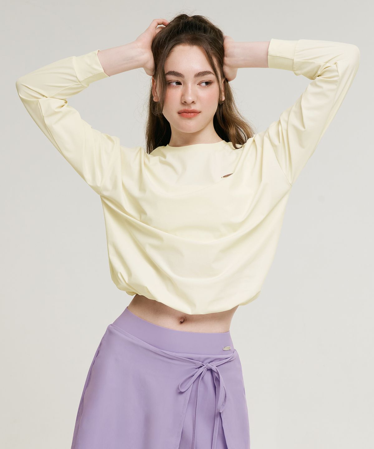 레이지비(LAZYBEE) 에어파스텔 스트링 루즈핏 여성 롱슬리브 래쉬가드 코코넛밀크