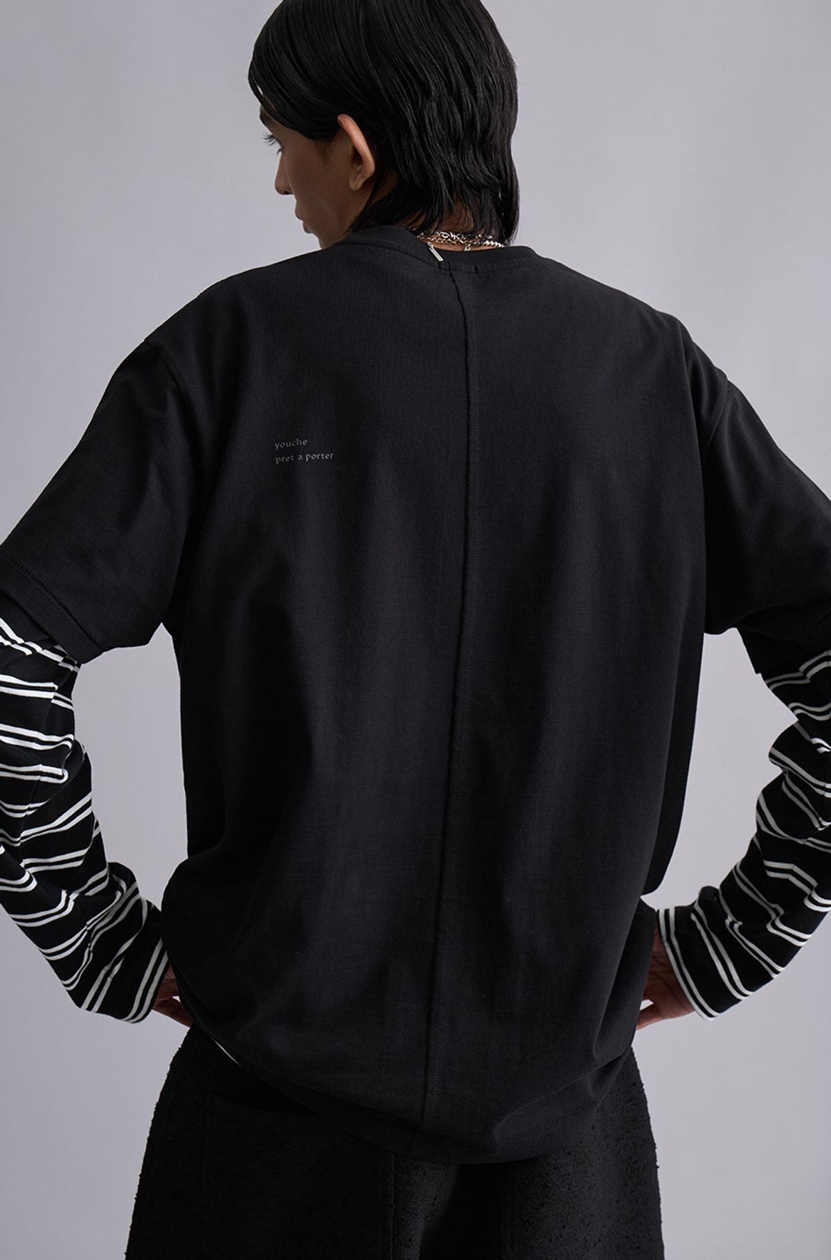 유체 프레타 포르테(YOUCHE PRET A PORTER) SR RAW-EDGE SHORT SLEEVE TEE Black