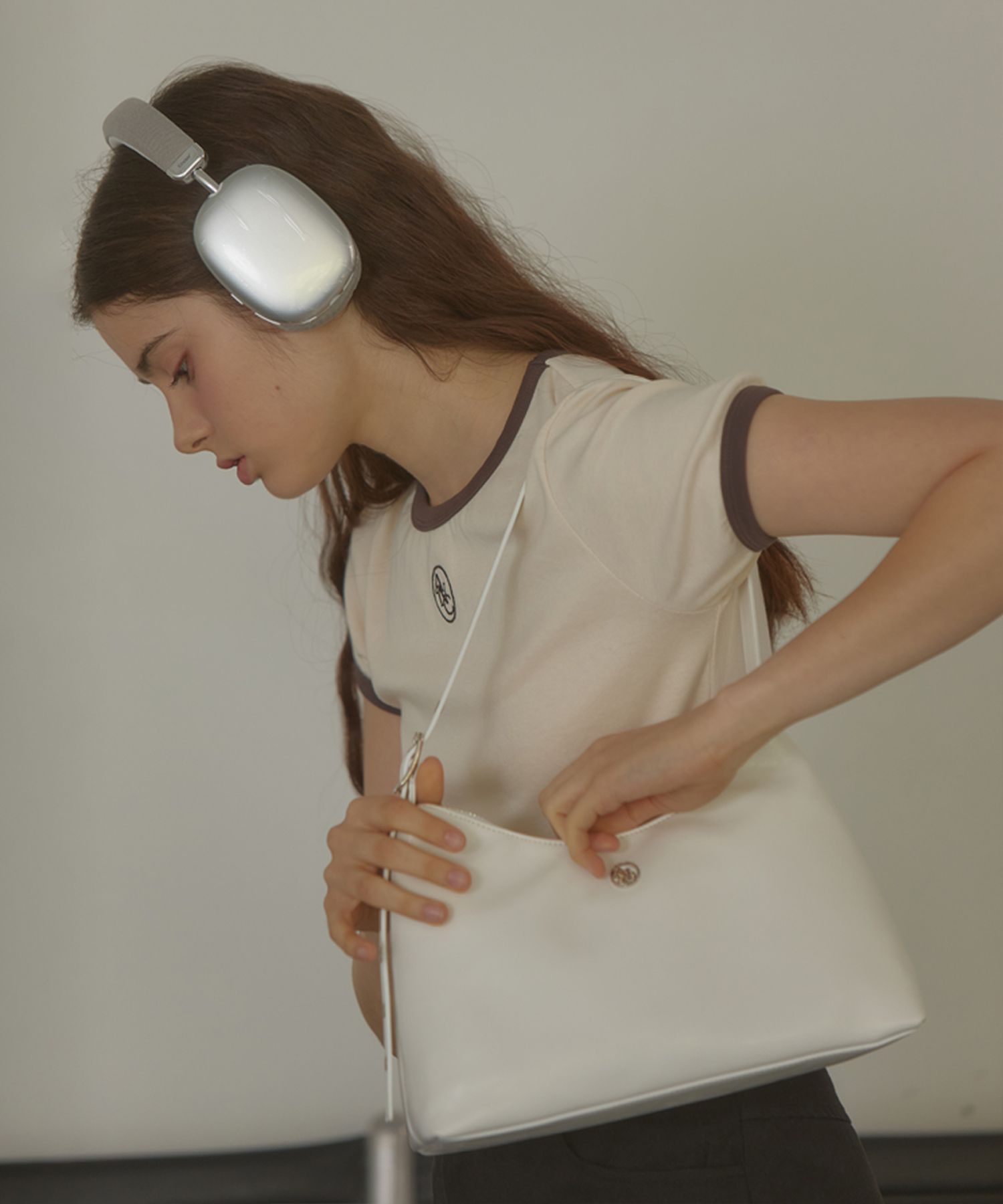 【ANOETIC】ANC BELT SHOULDER BAG_4COLOR ☆送料関税込み☆ MUSINSA | ANOETIC ANC BELT SHOULDER BAG_IVORY