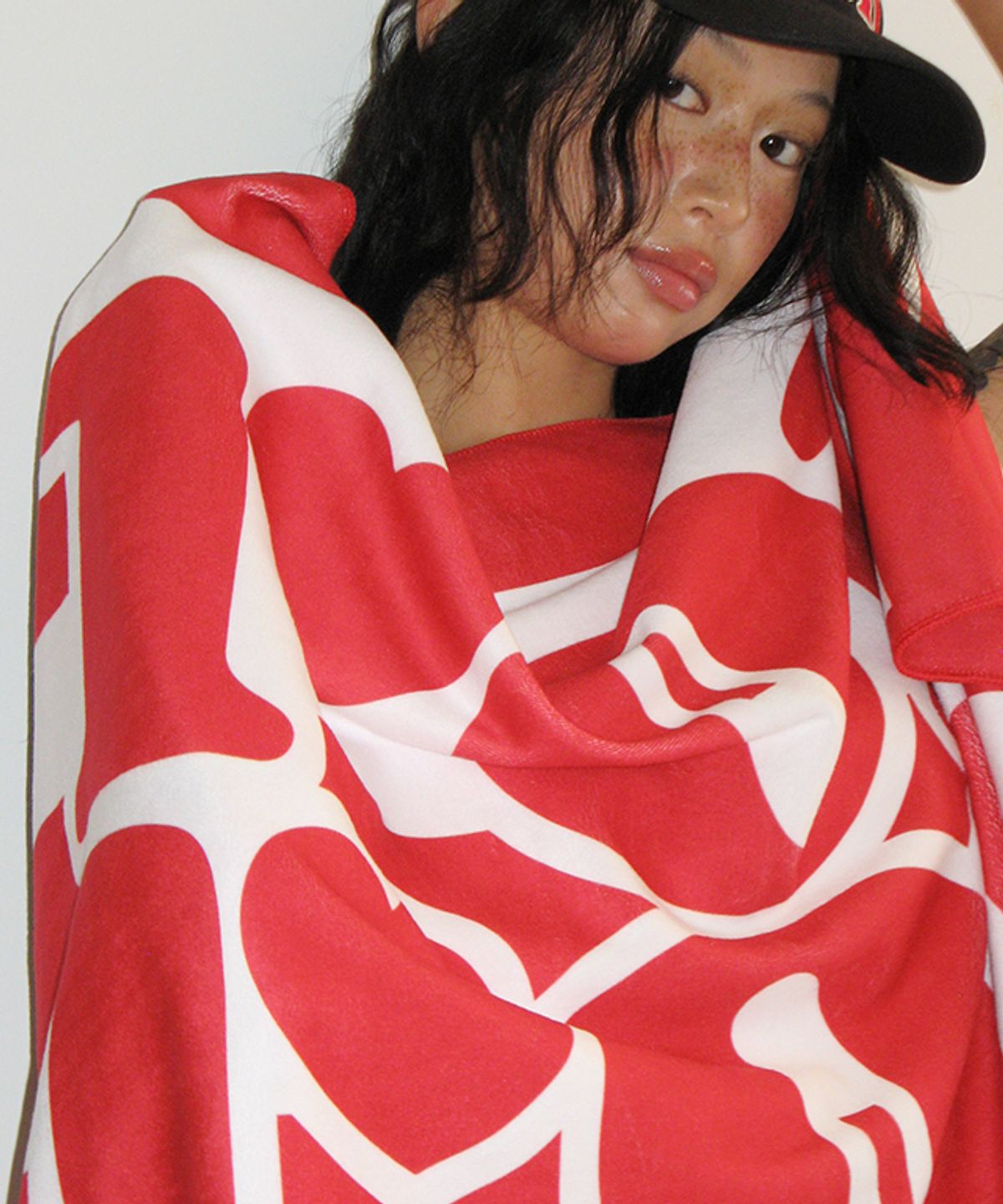론론(RONRON) LOGO BEACH TOWEL WHITE RED
