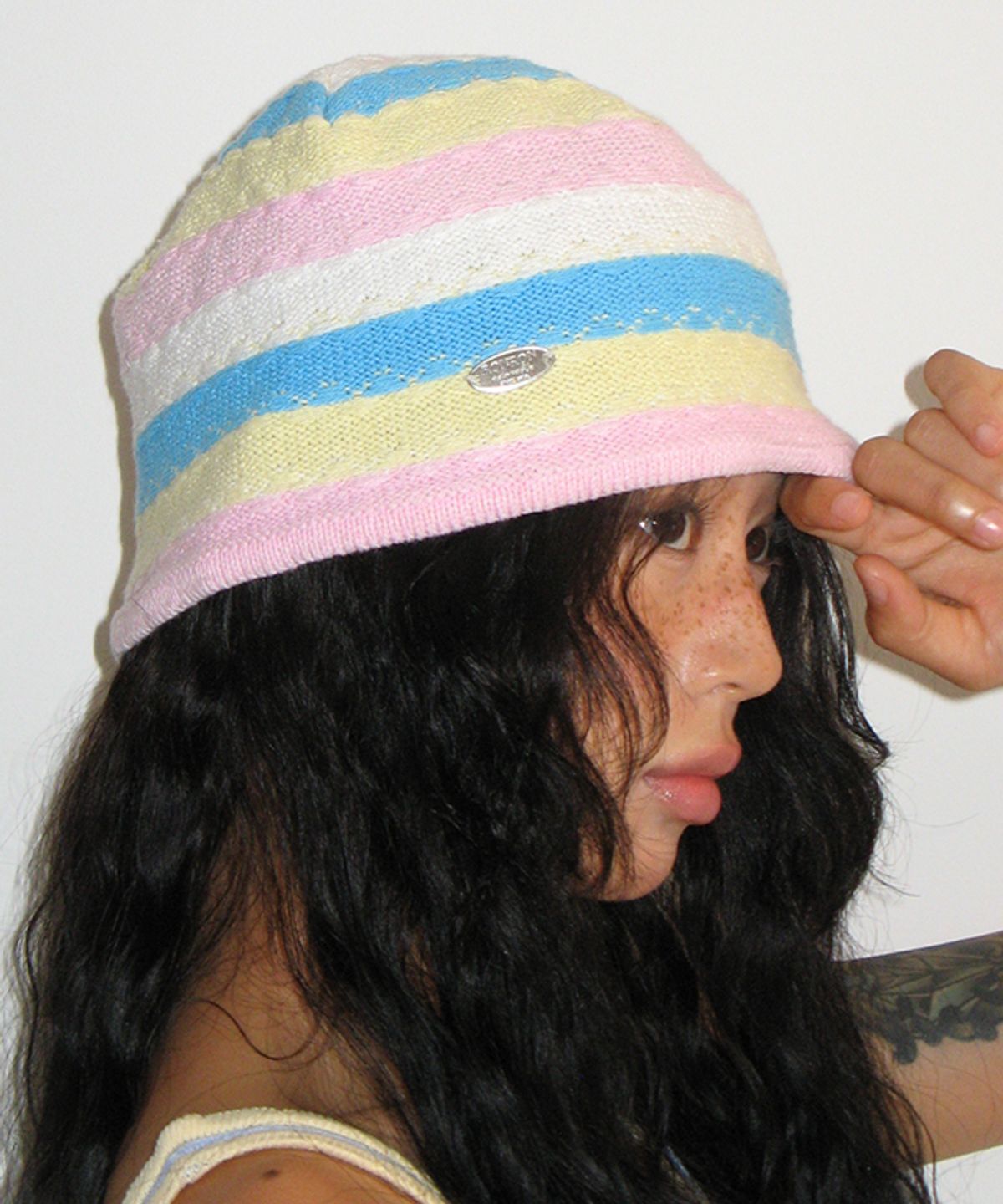 론론(RONRON) MULTI STRIPE KNIT BUCKET HAT PINK BLUE
