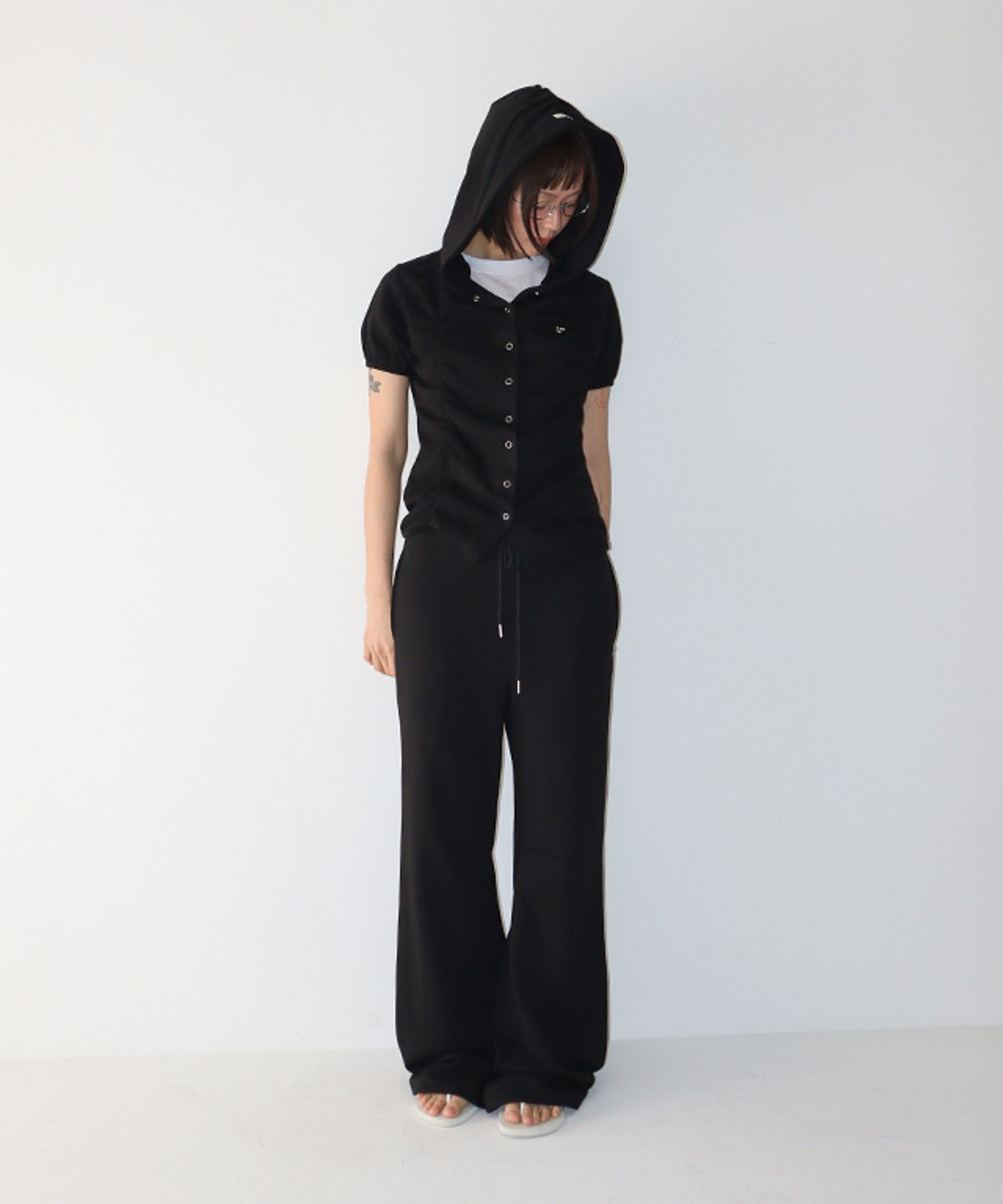 론론(RONRON) LOW RISE TRAINING PANTS BLACK