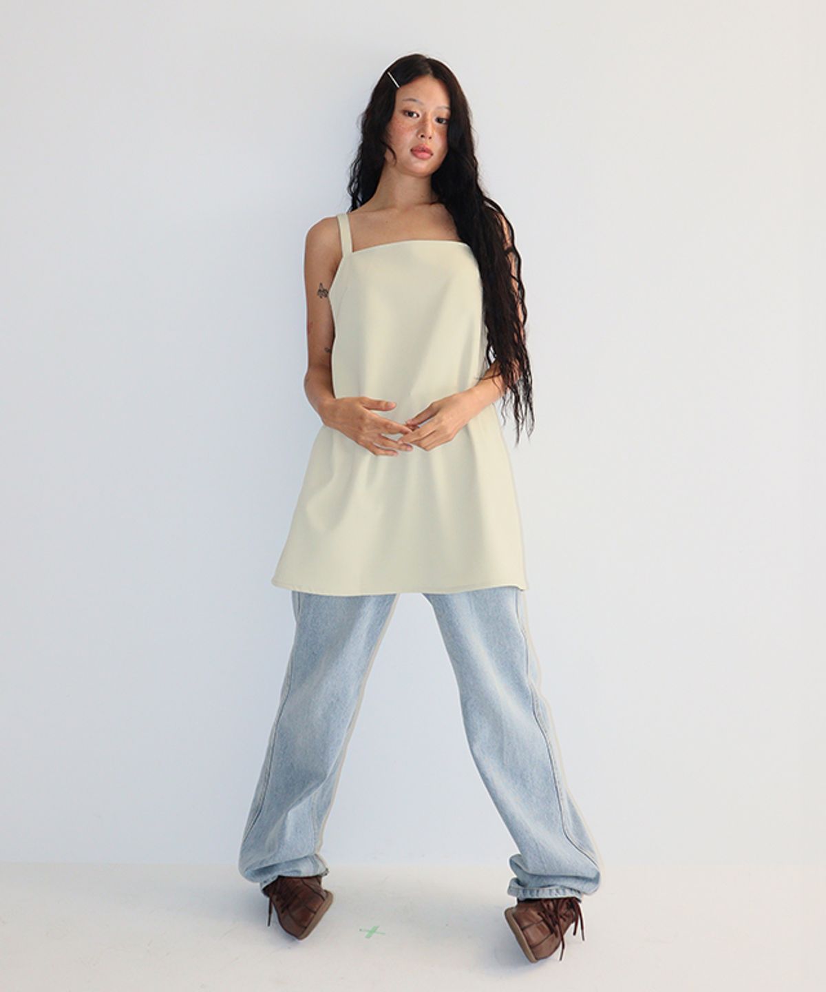 론론(RONRON) SQUARE SUSPENDER DRESS BEIGE