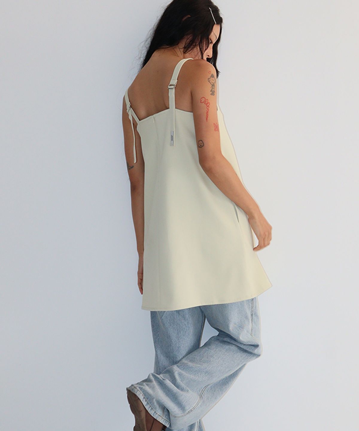 론론(RONRON) SQUARE SUSPENDER DRESS BEIGE