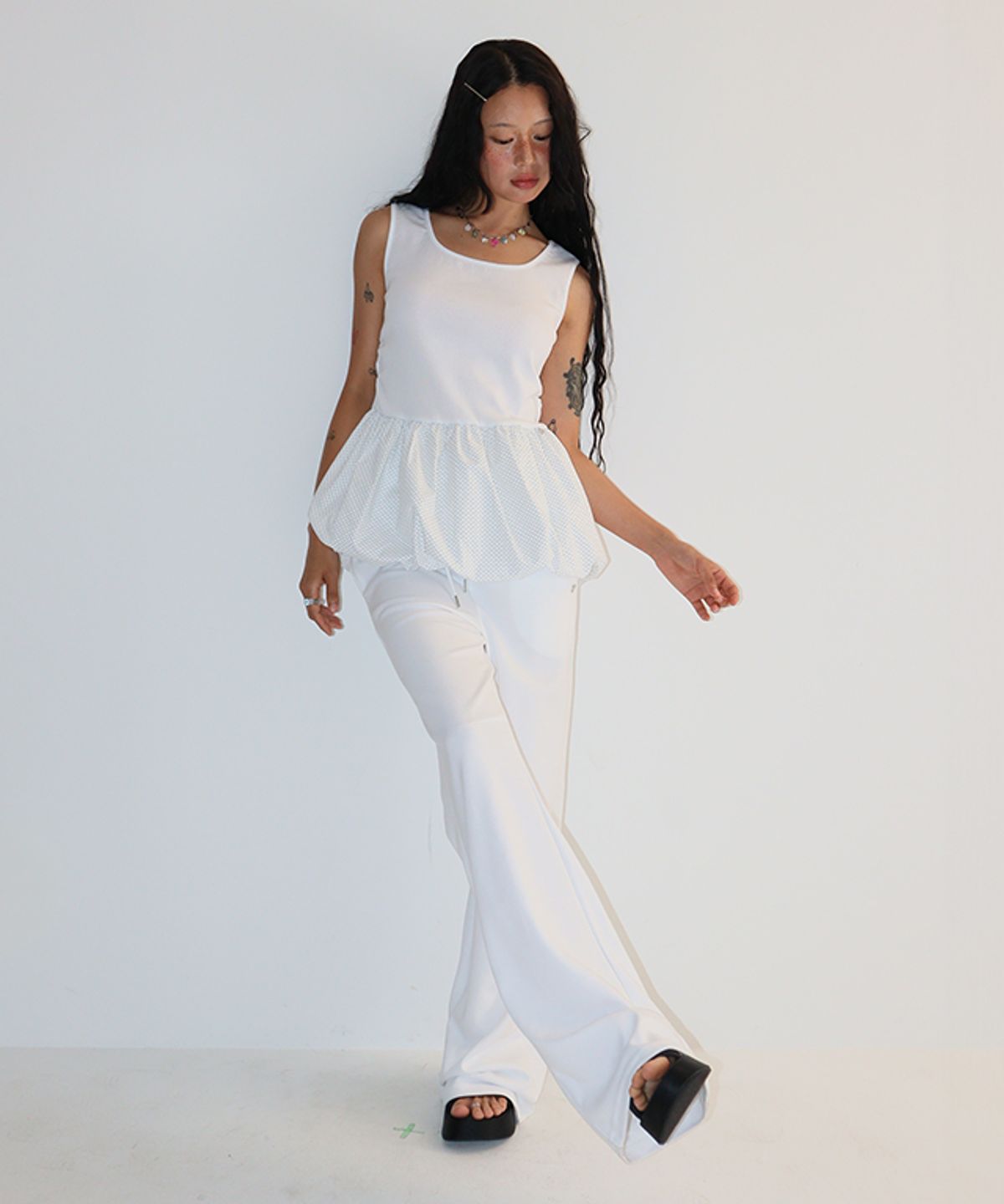 론론(RONRON) PUMPKIN LAYERED SLEEVELESS WHITE DOT