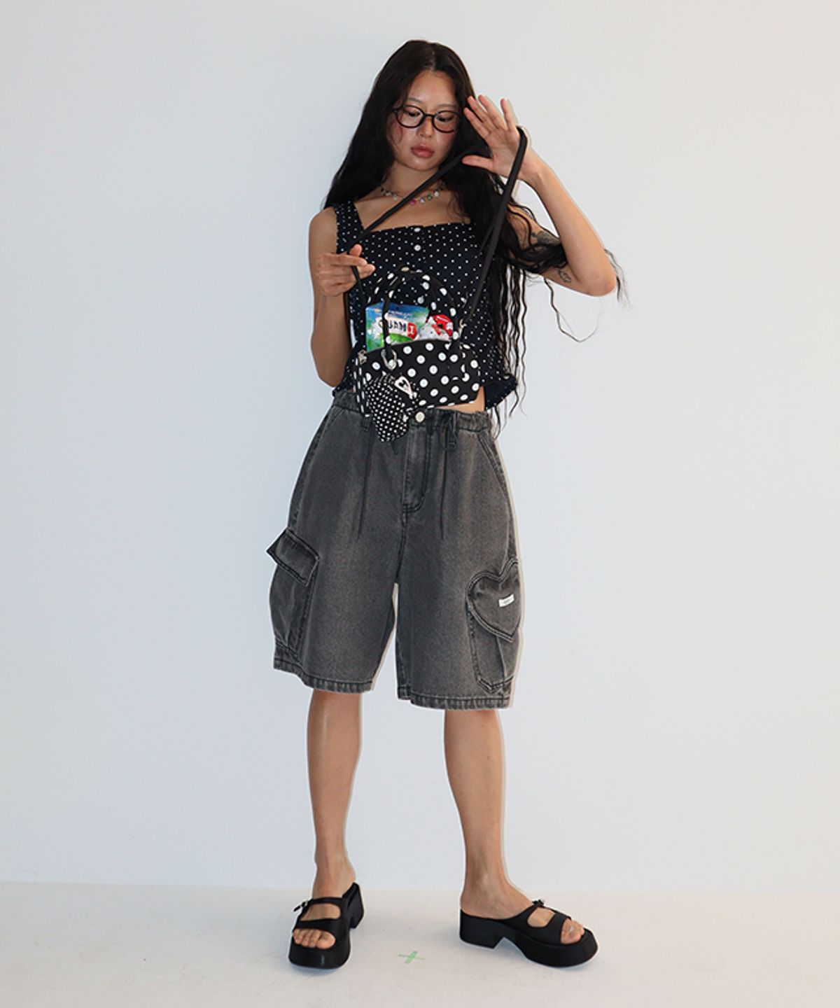 론론(RONRON) SQUARE NECK FRILL SLEEVELESS BLOUSE NAVY WHITE DOT
