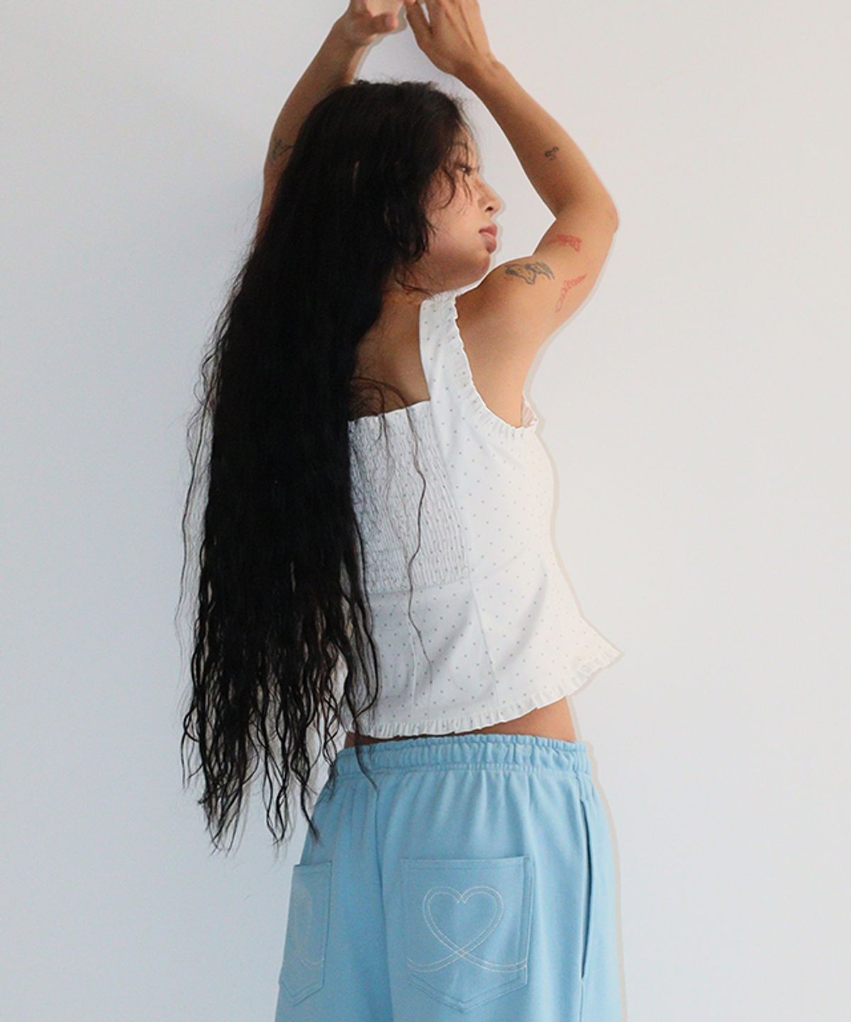 론론(RONRON) SQUARE NECK FRILL SLEEVELESS BLOUSE WHITE STAR