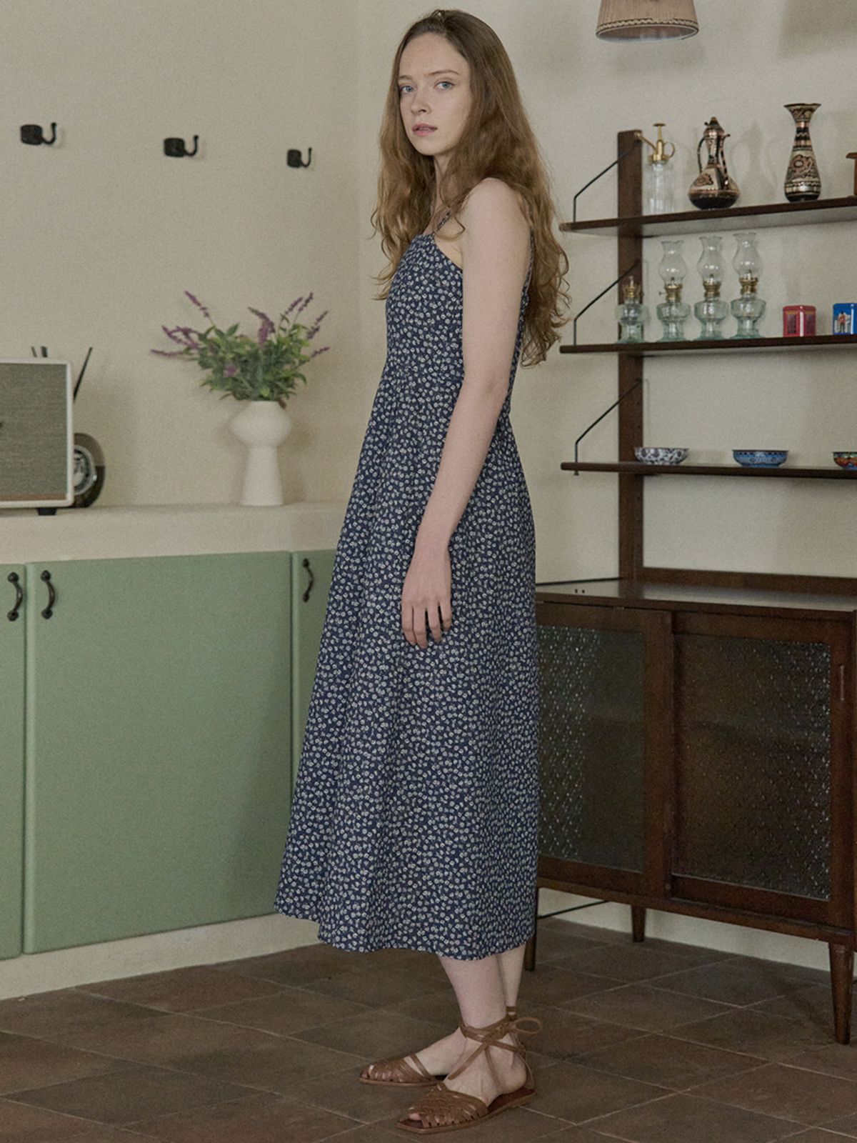 아방(AVANT-G) Floral Pattern Sleeveless Dress - NAVY