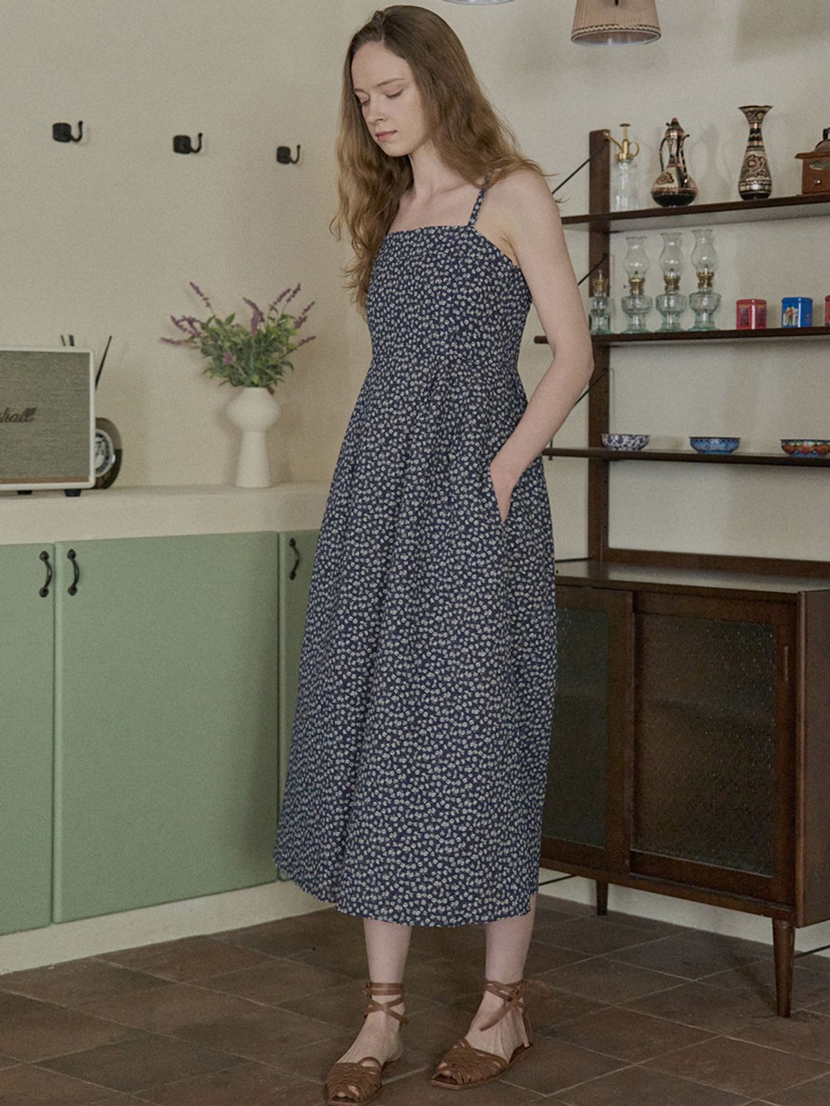 아방(AVANT-G) Floral Pattern Sleeveless Dress - NAVY