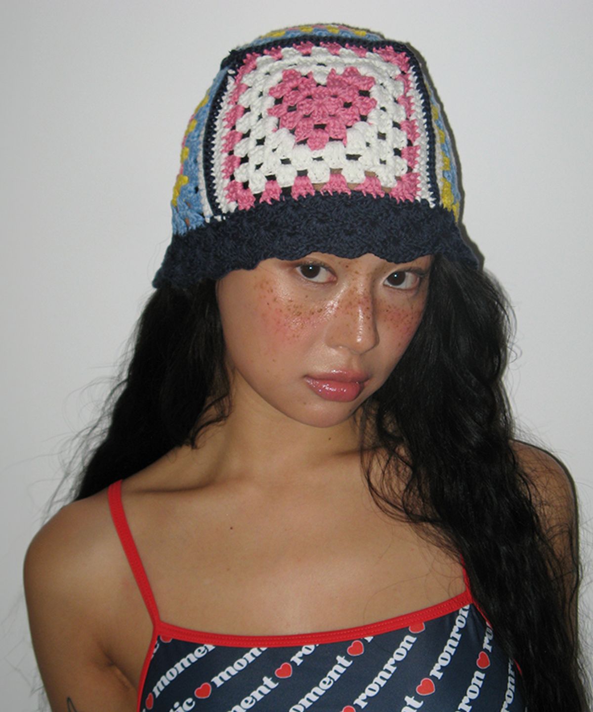 론론(RONRON) [RRxVV] CROCHET HANDMADE BUCKET HAT NAVY