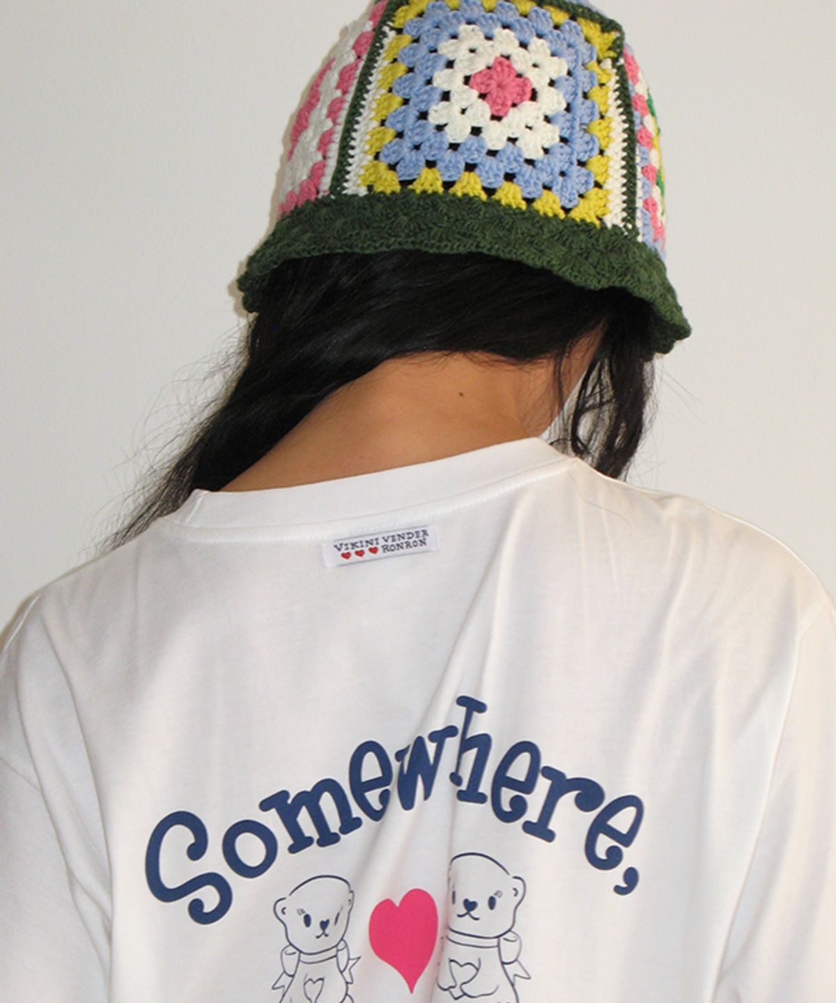 론론(RONRON) [RRxVV] SOMEWHERE BASIC FIT SHORT T SHIRT WHITE