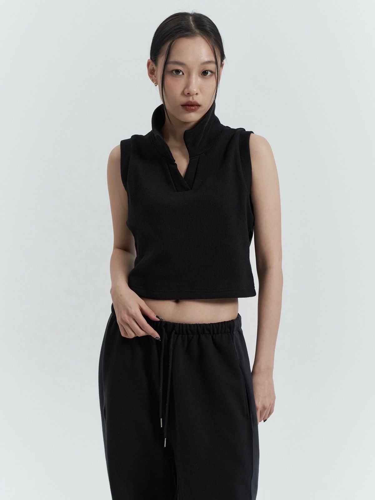베이디피(VADEFY) 슬리브리스 칼라 탑, 블랙