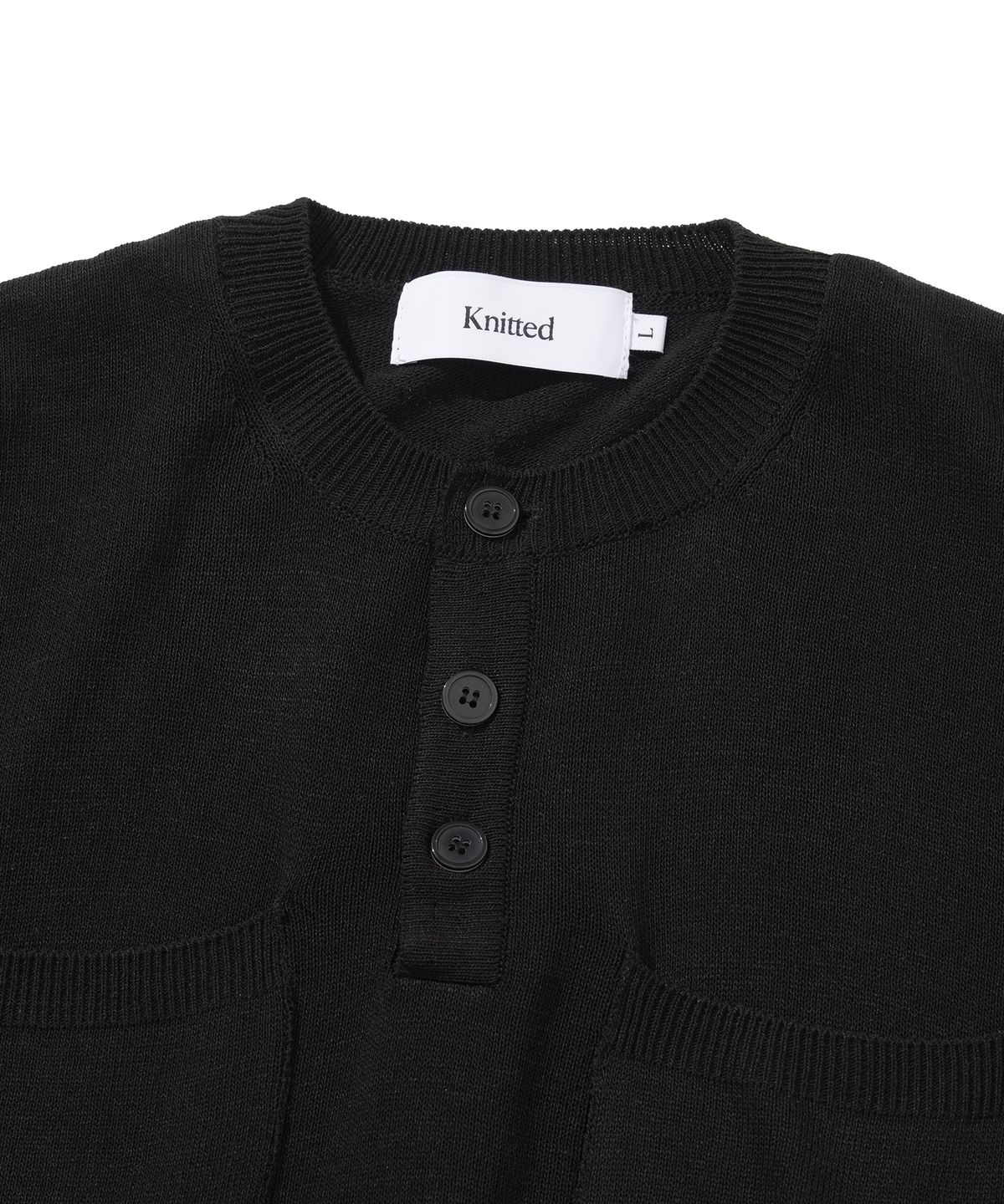 니티드(KNITTED) 린넨 헨리넥 투포켓 니트 BLACK