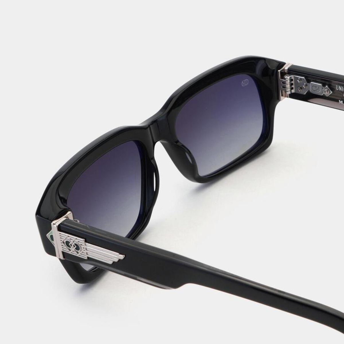 유니크디자인밀라노(UDM) 더 프리즈마 THE PRISMA C04 (MAISON MAVADA 콜라보)