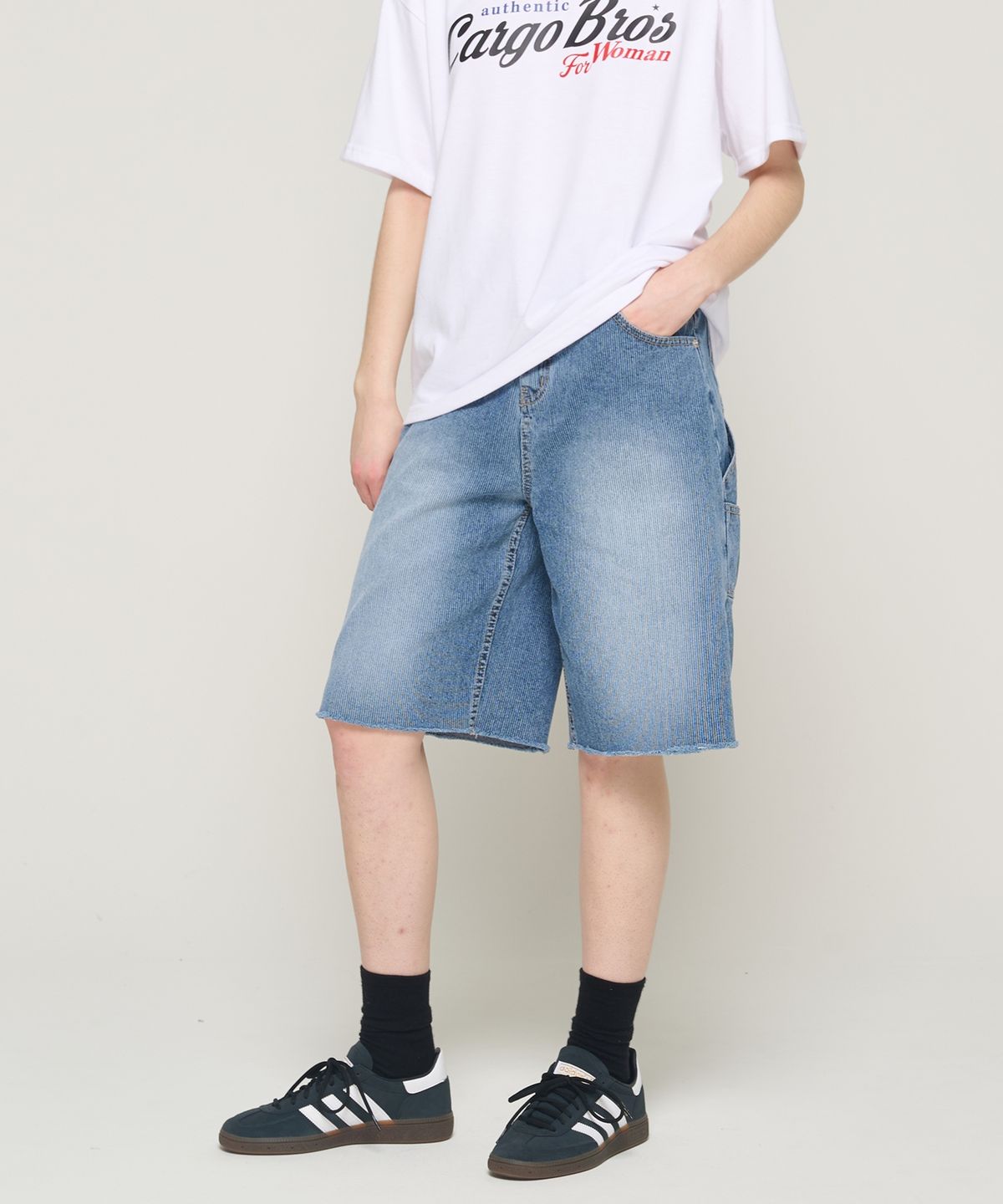 카고브로스 포 우먼(CARGOBROS FOR WOMAN) 페이드 워싱 카고 버뮤다 팬츠 (블루)