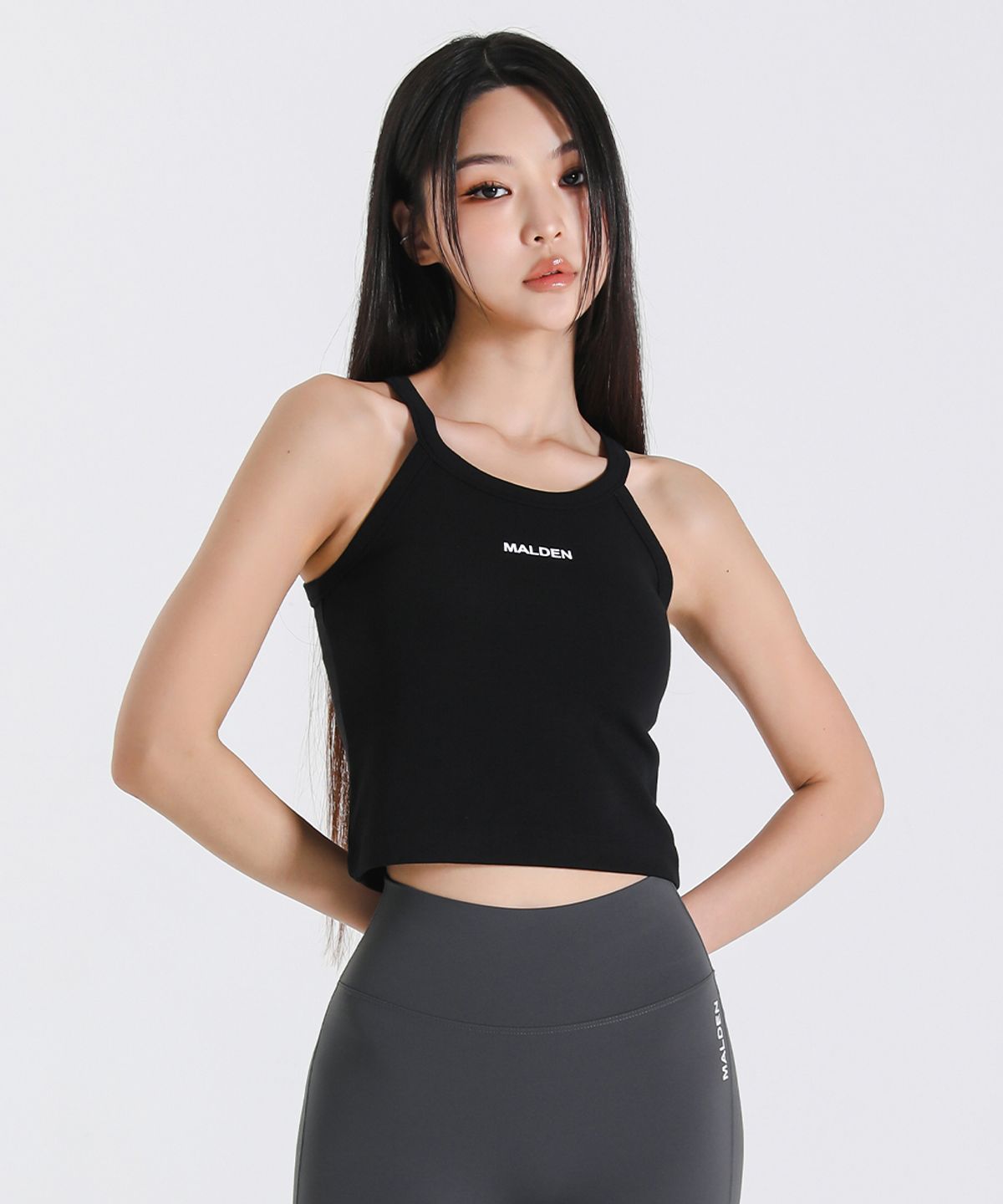 몰든(MALDEN) 리브드 홀터넥 슬리브리스