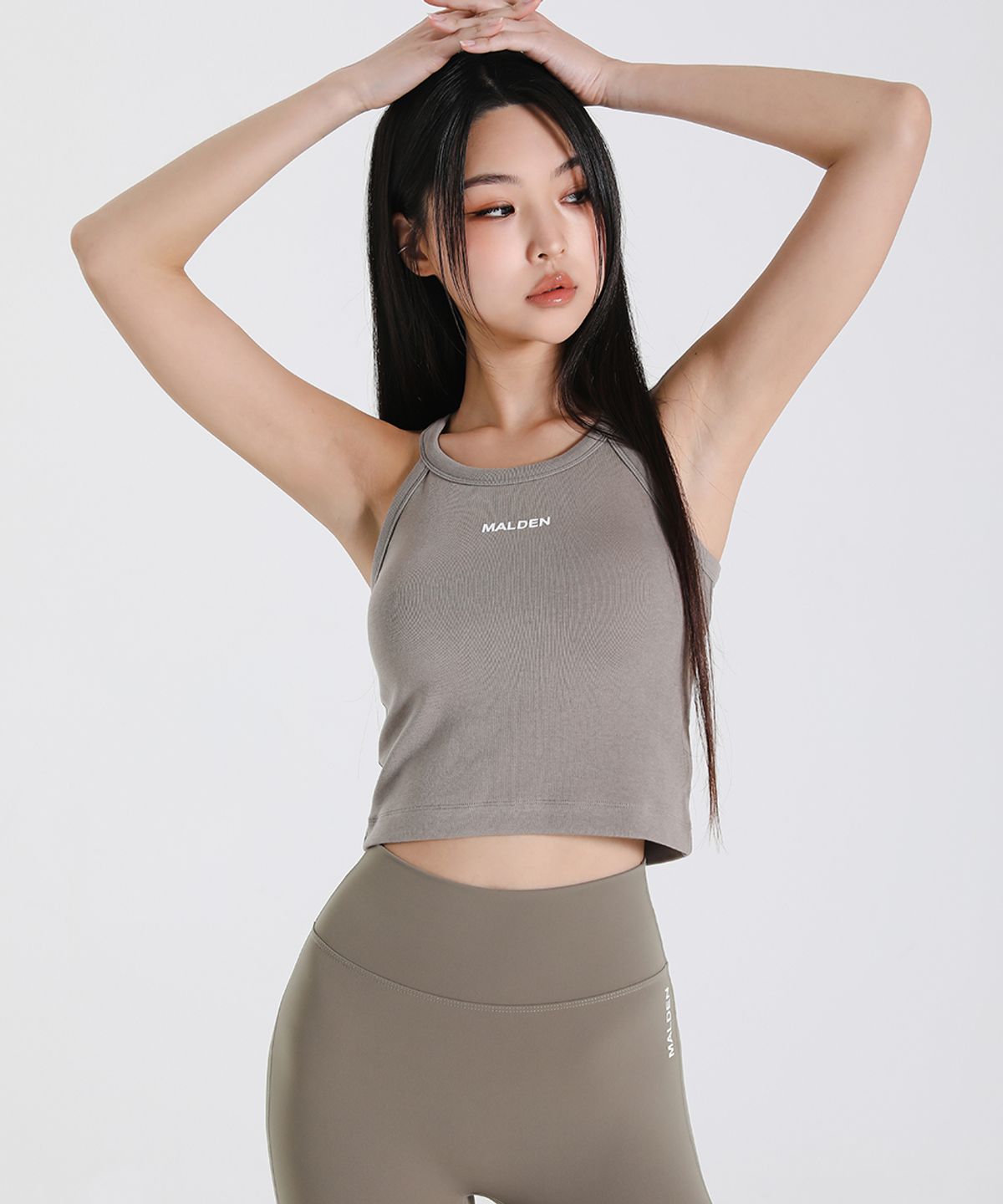 몰든(MALDEN) 리브드 홀터넥 슬리브리스